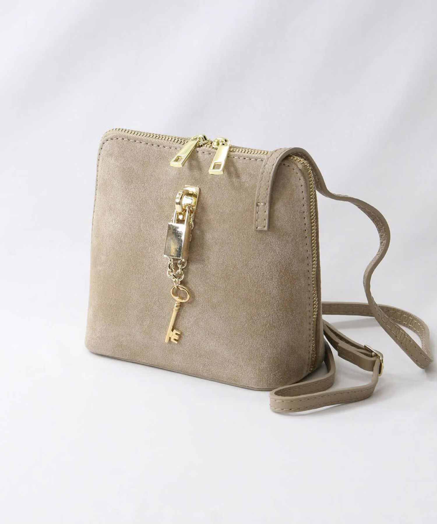 Gready Brilliant キーチェーン付きショルダー