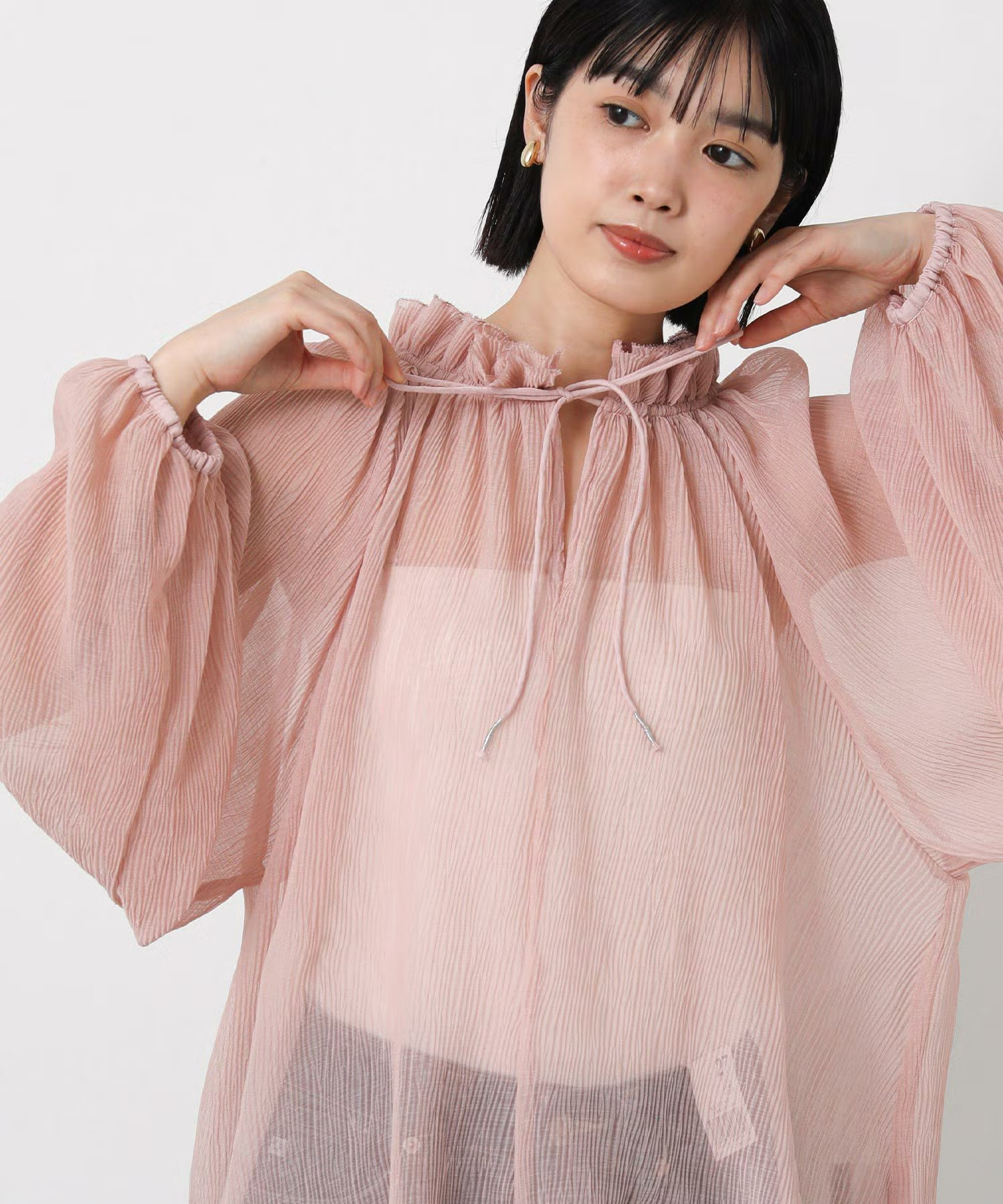 Gready Brilliant 楊柳フリルネックブラウス