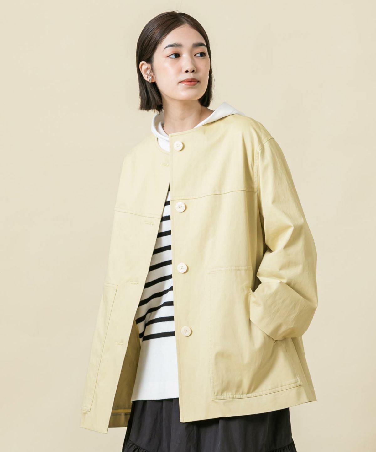 イエローベージュ