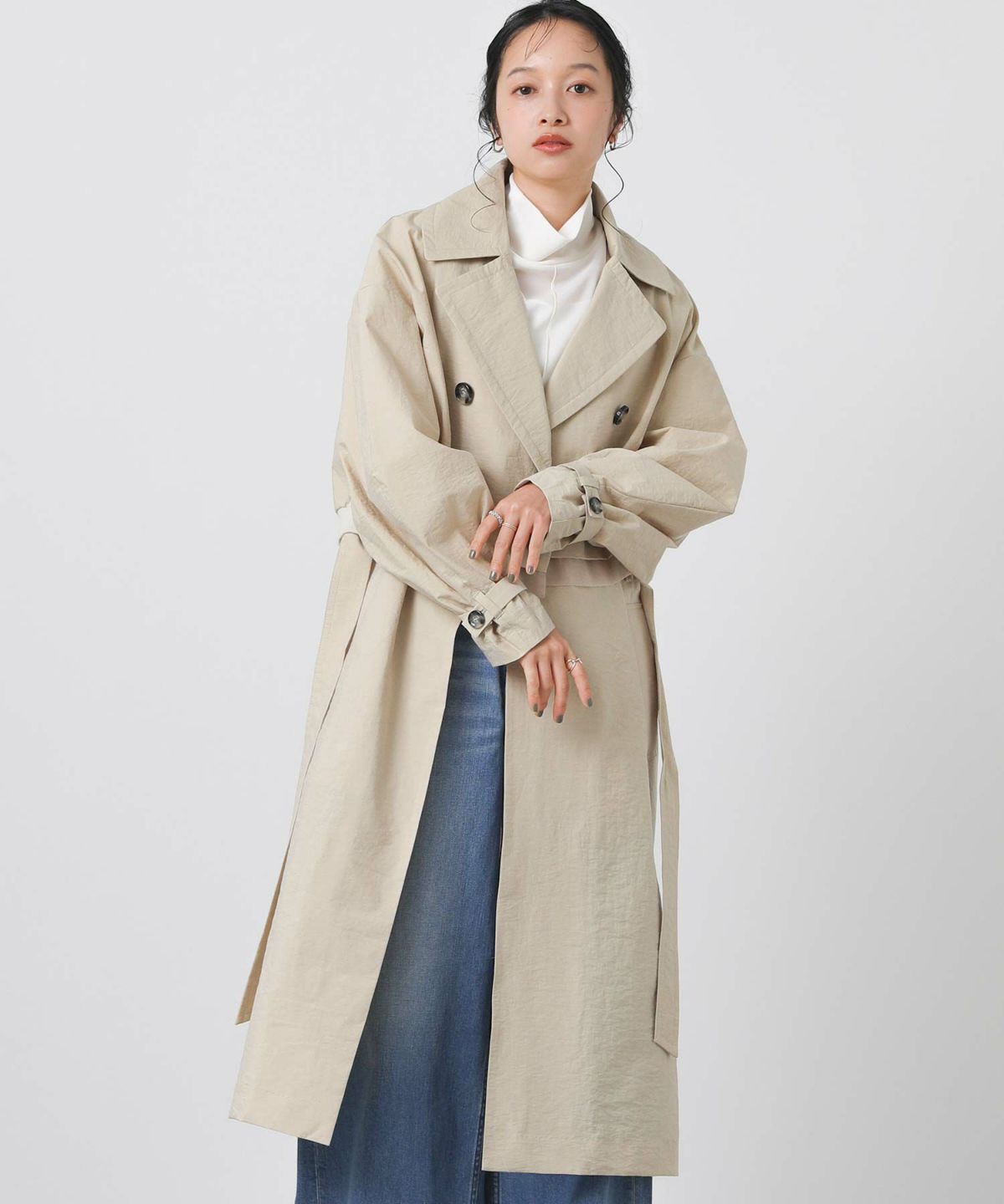 ライトベージュ