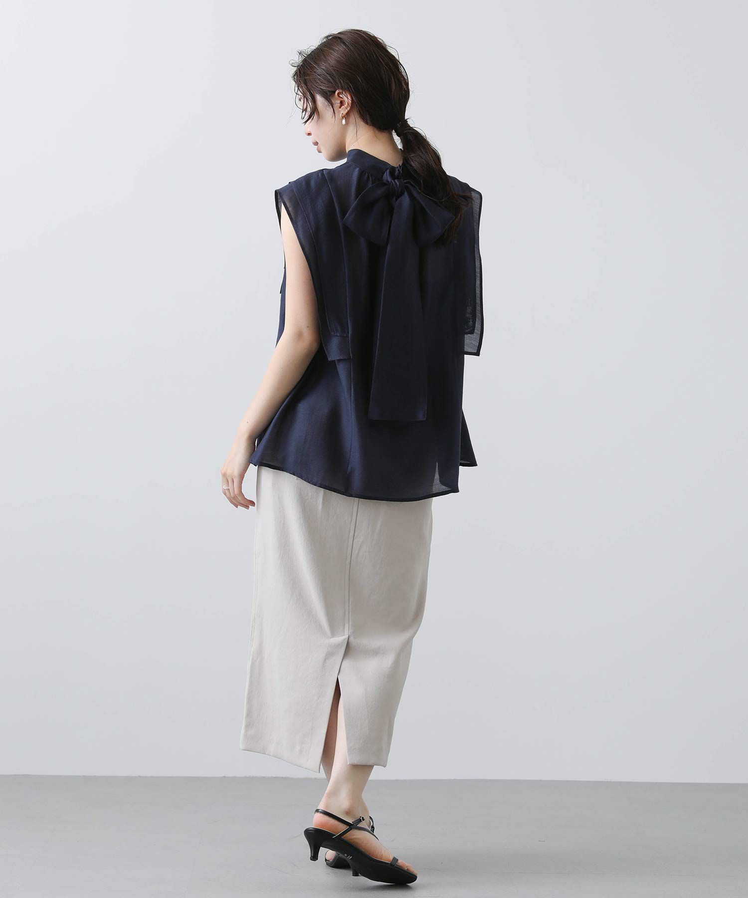 【美品✨】Gready Brilliant ＣＲＶフレアノースリーブブラウス 美品✨】Gready Brilliant CRVフレアノースリーブブラウス