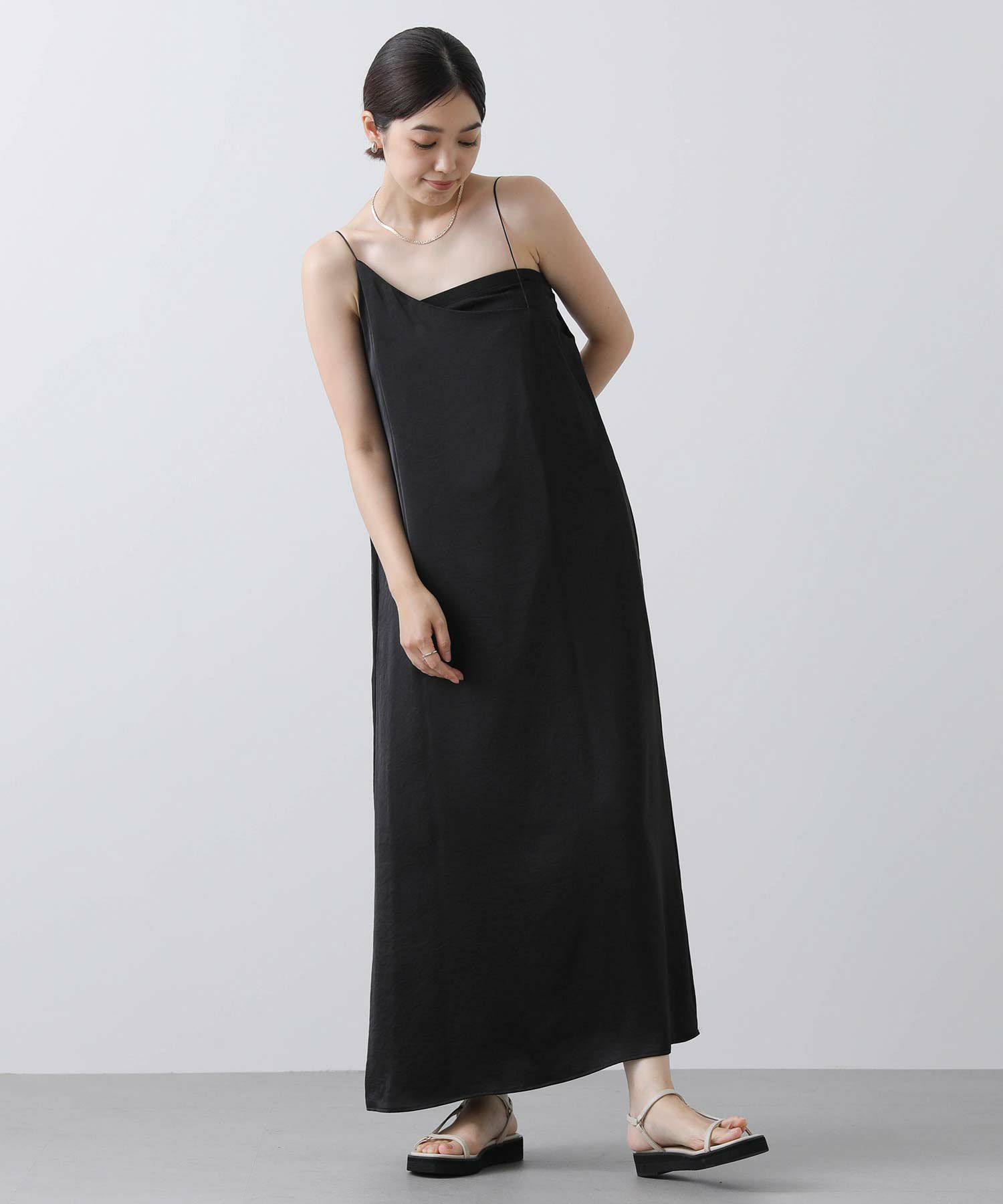 yaeブラック サテンキャミワンピース ロング 美品38 楽天市場】キャミワンピース ロング Vネック レディース サテン