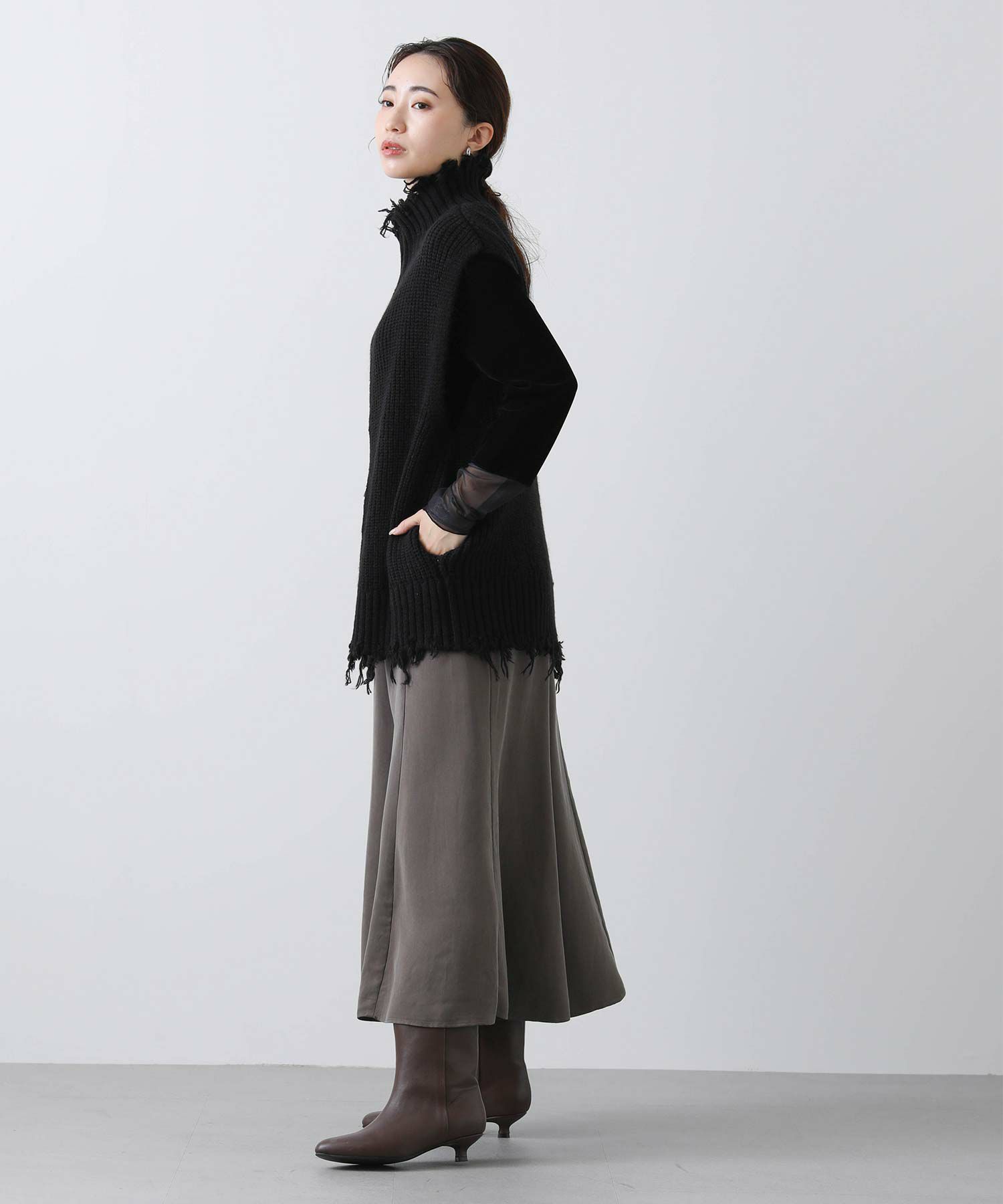 【新品未使用タグあり】Gready Brilliant LU麻ヘリンボンベスト Gready Brilliant LU麻ヘリンボンベスト