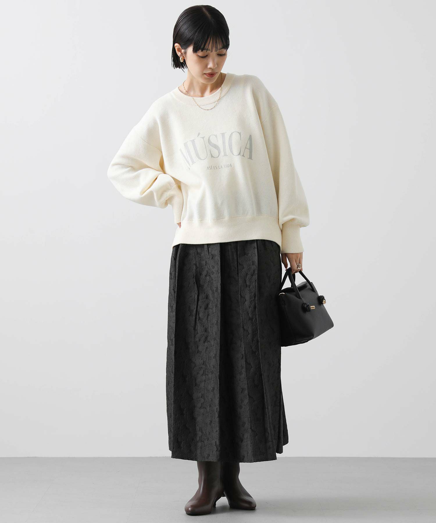 ヌキテパ ラメジャガードブラウス＆スカート 黒×ゴールド セットアップ  