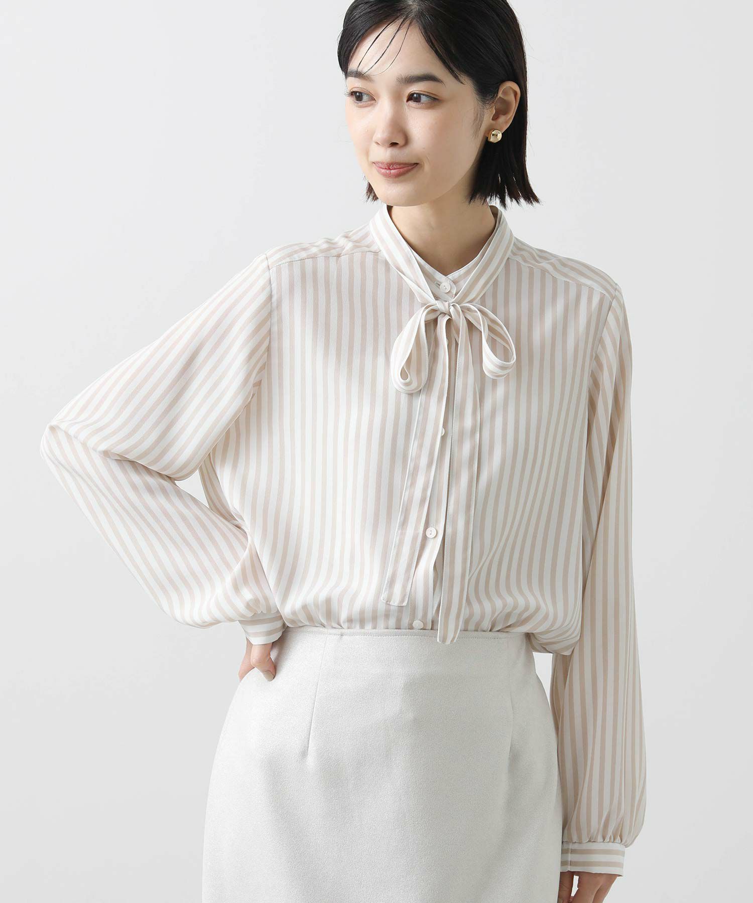 オフ×ベージュ