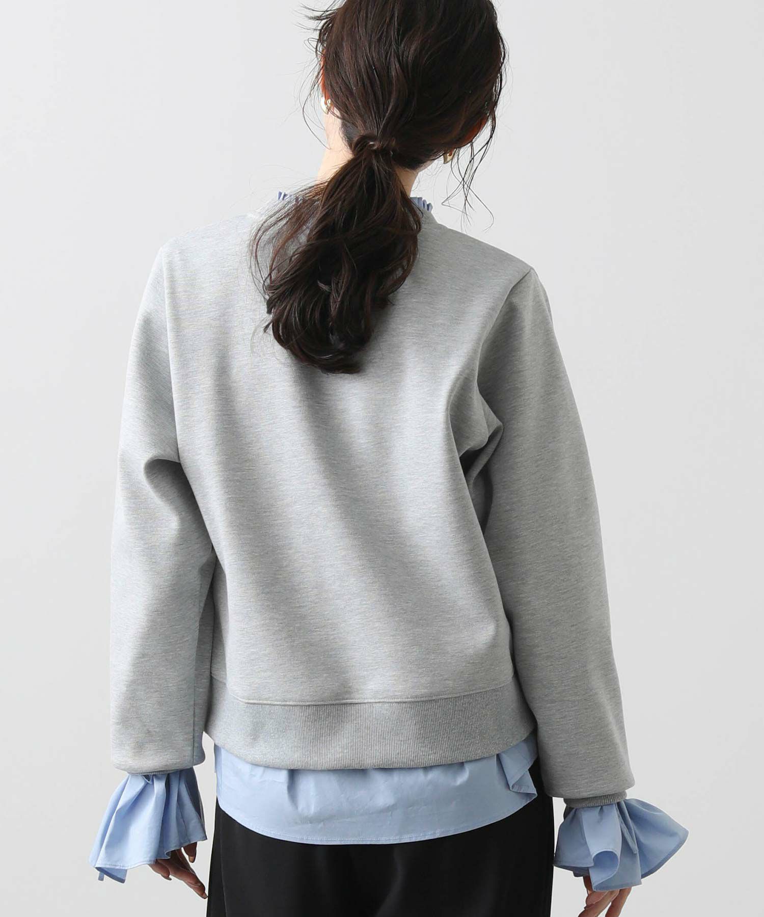 Gready Brilliants.TOUR刺しゅうクルーネックスウェット