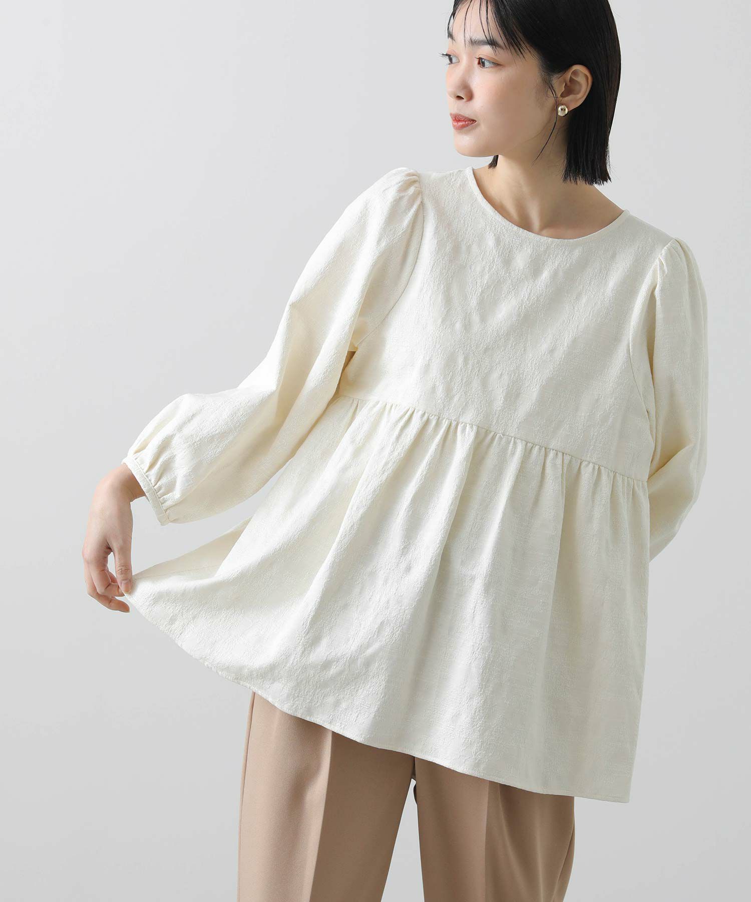 Gready Brilliants.フラワージャガードペプラム9分袖ブラウス