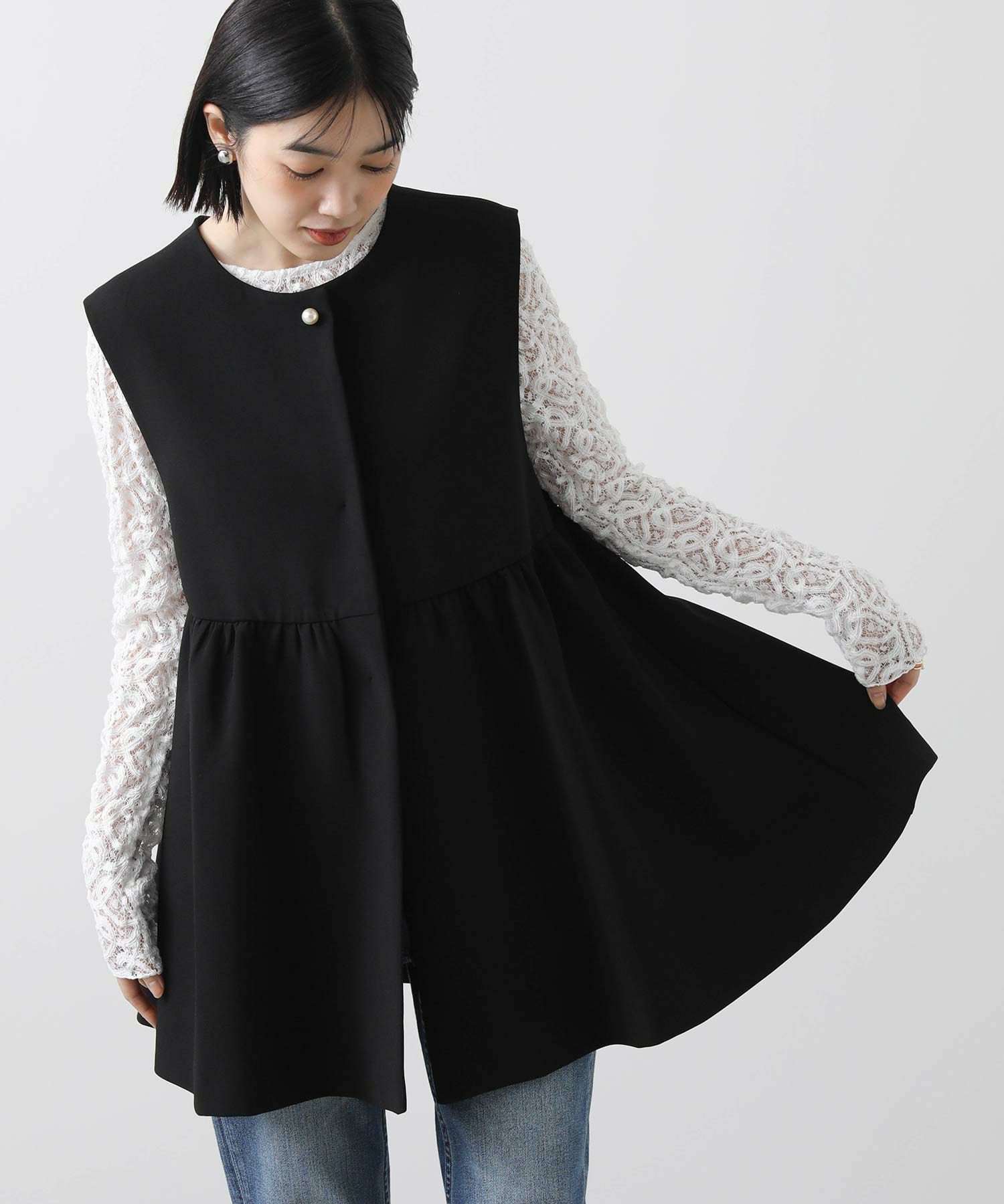 Gready Brilliant【Special price】パール釦ペプラムベスト
