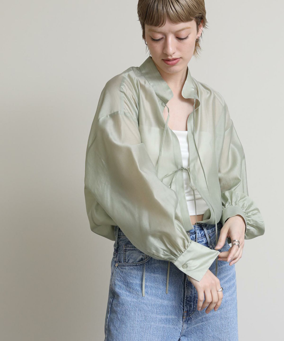 ライトグリーン