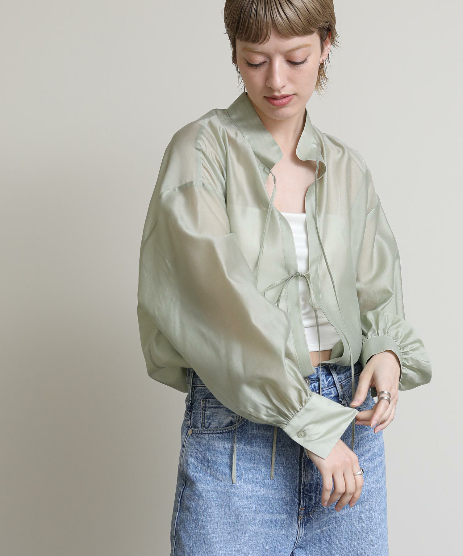 ライトグリーン