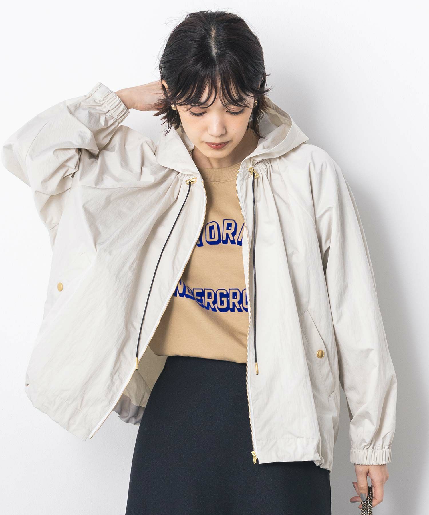 グレージュ