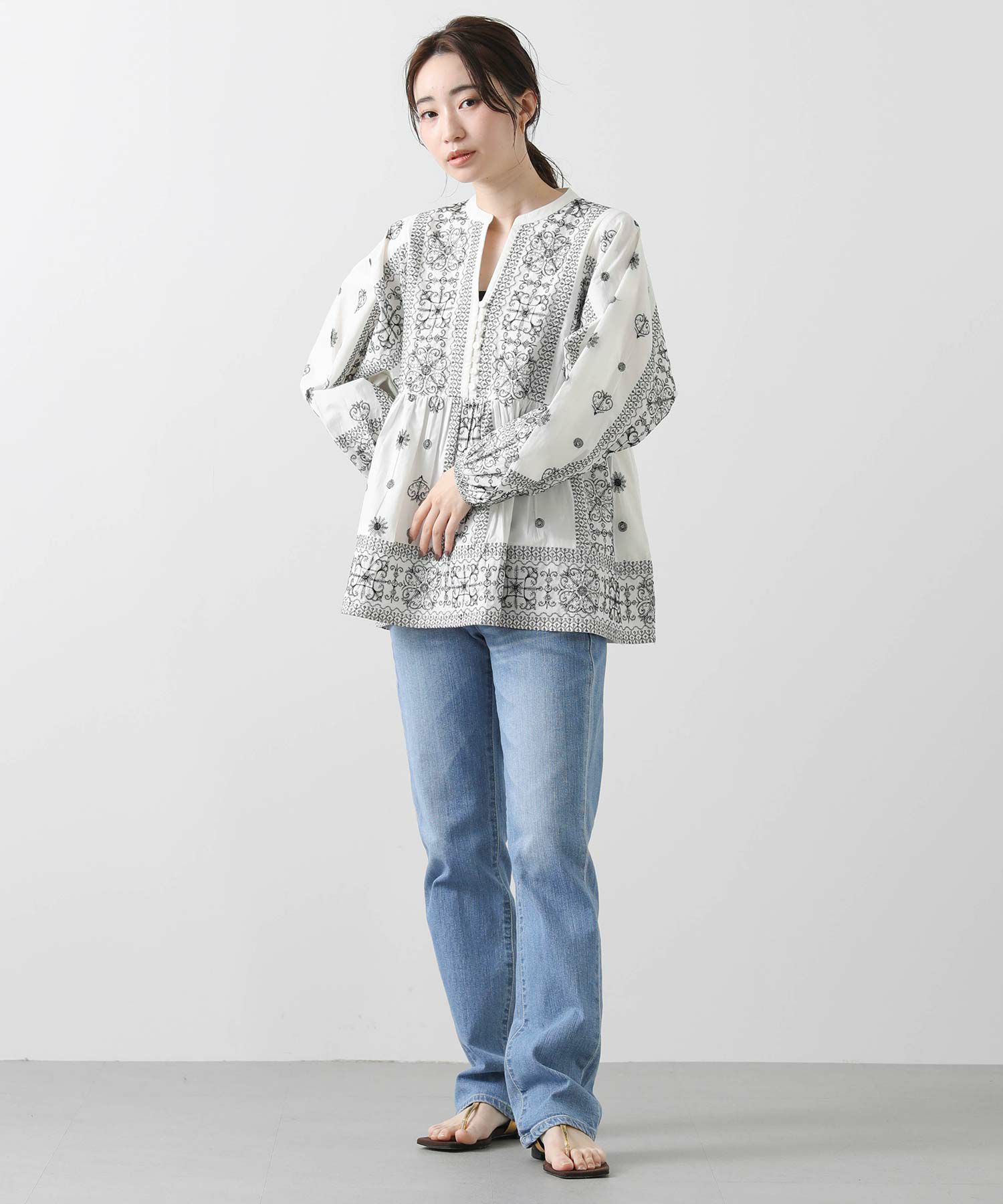 Gready Brilliantインド刺繍ビブヨークブラウス | SEKIMIKI Online