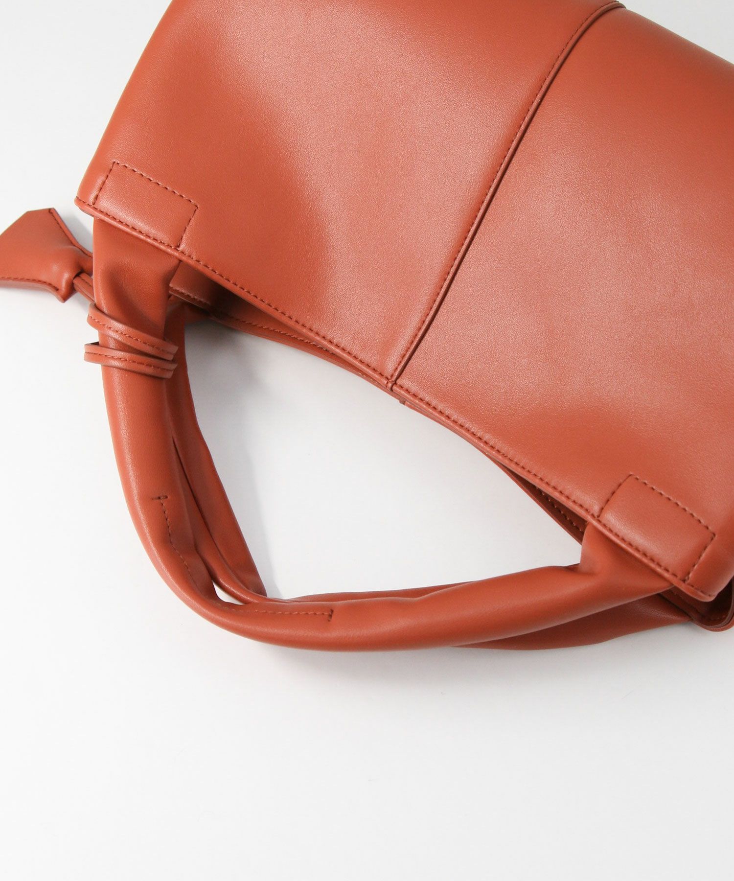 Gready BrilliantPUスクエアワンハンドルバッグ | SEKIMIKI Online