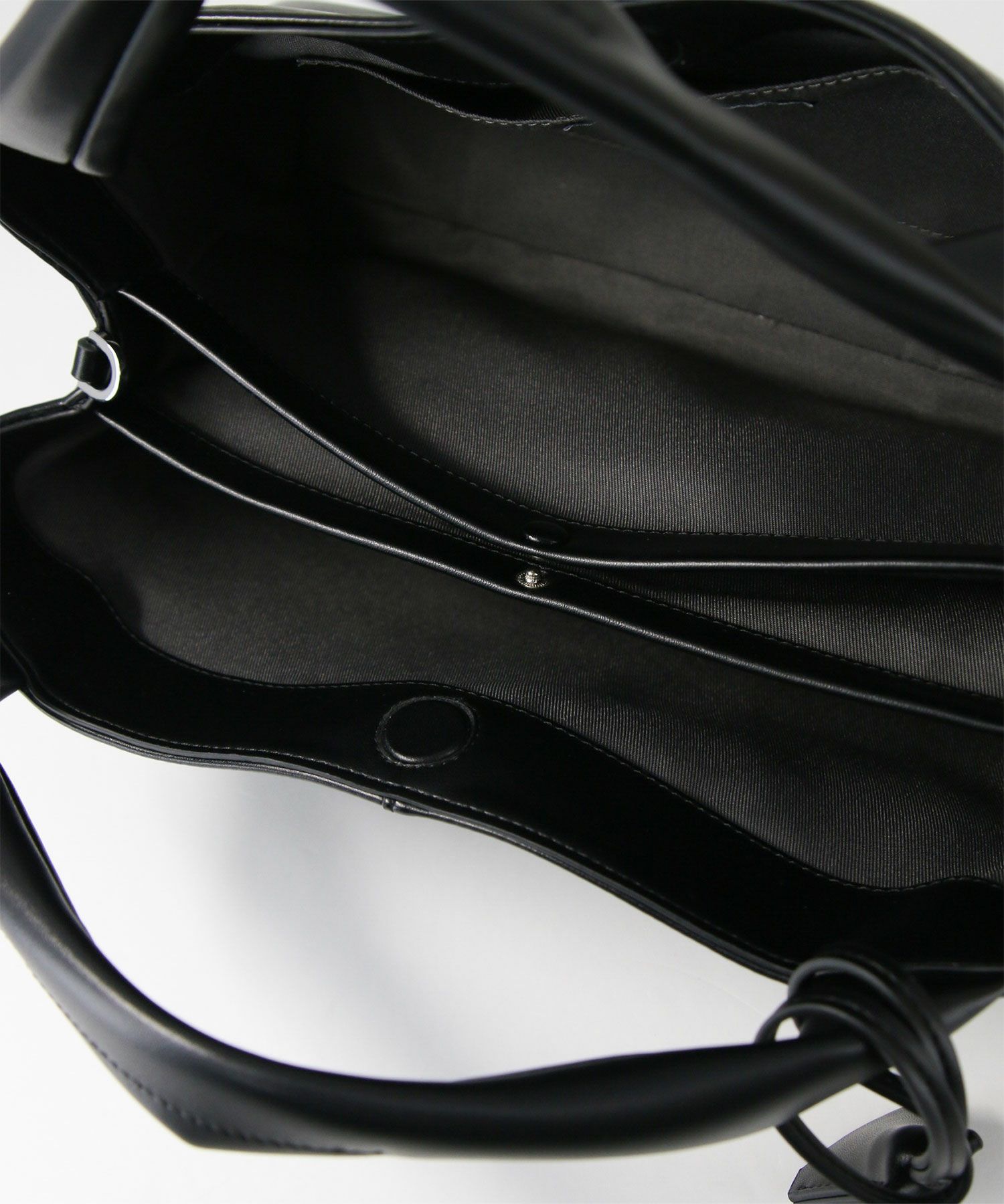 Gready BrilliantPUスクエアワンハンドルバッグ | SEKIMIKI Online