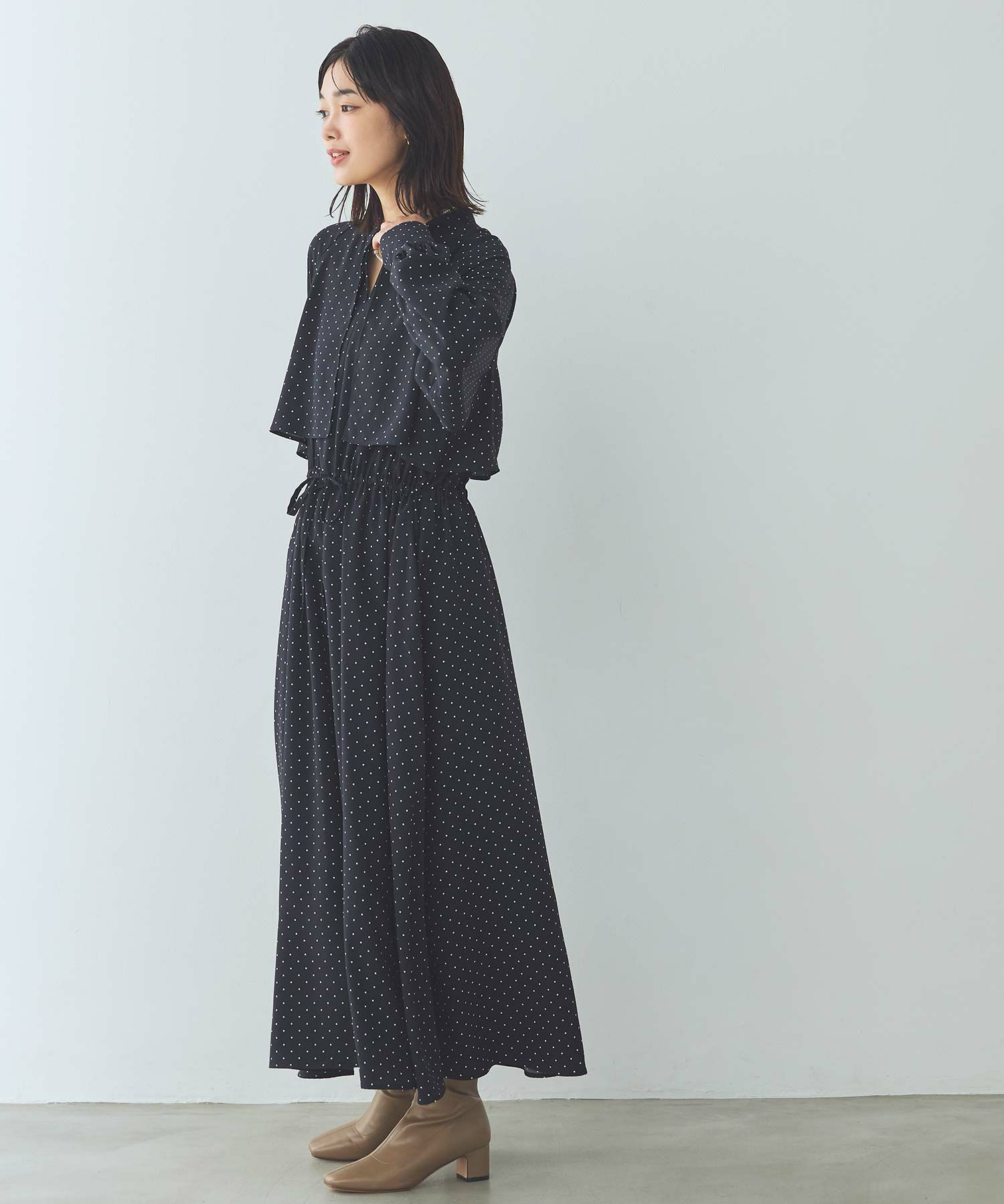 Gready Brilliants.LUドットケープワンピース | SEKIMIKI Online