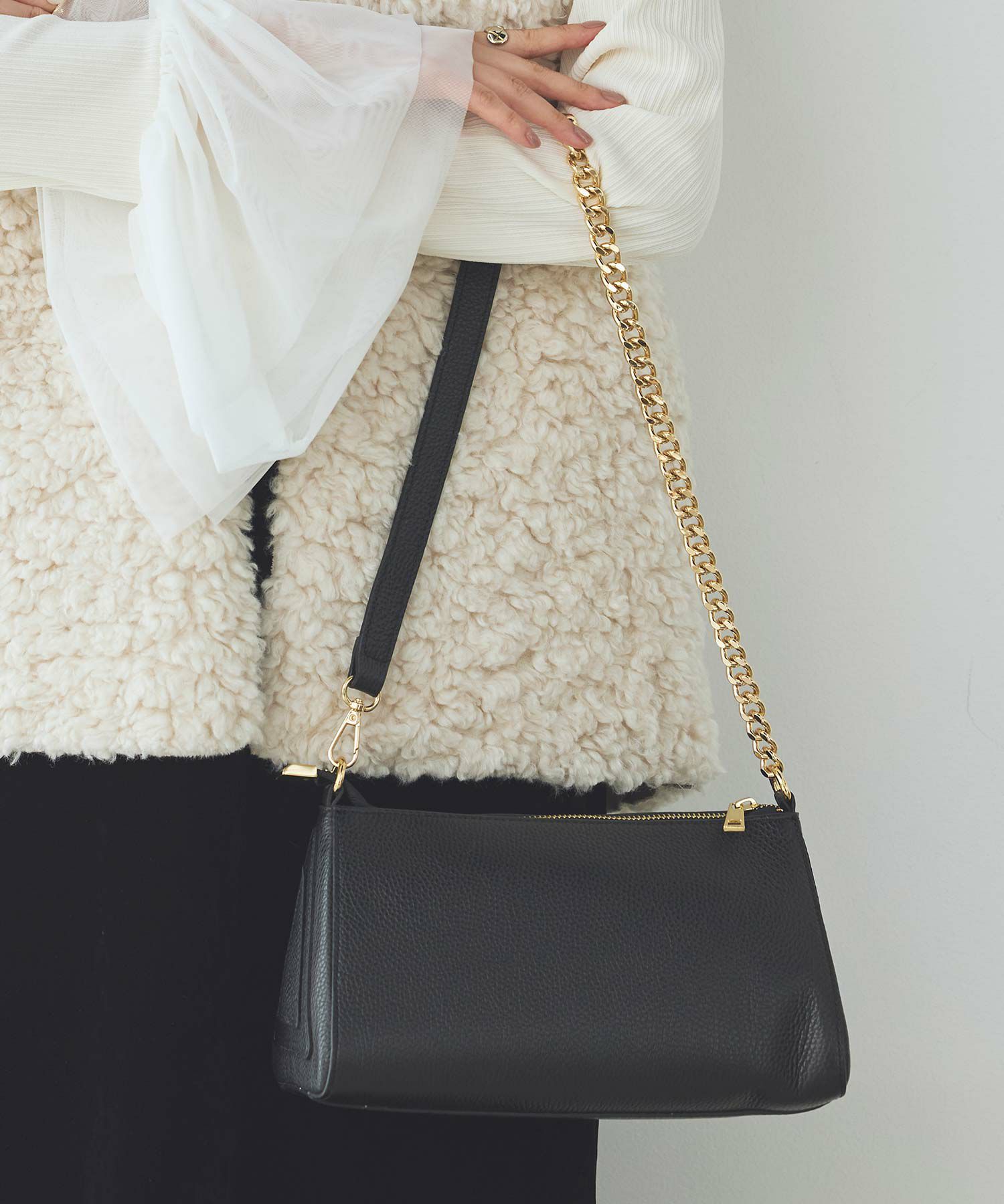 【Gready Brilliant】 キルティングチェーンバッグ　サックス Gready Brilliant｜レザーチェーンショルダー | Rakuten Fashion