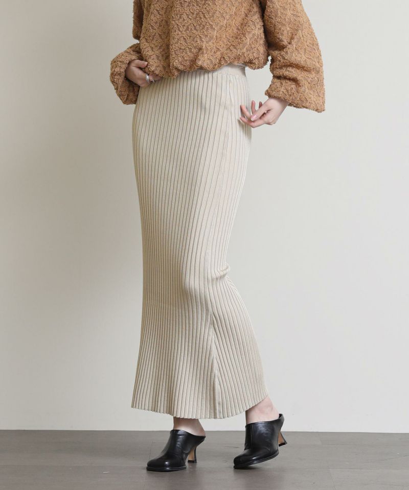 ライトベージュ