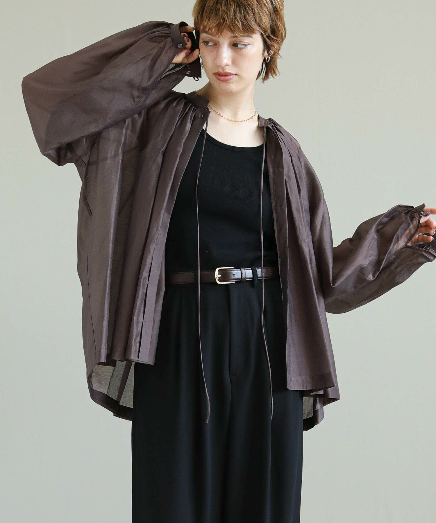 ダークブラウン