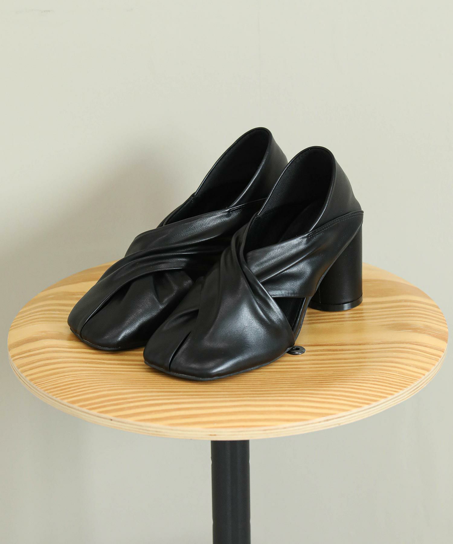 knuthmarf 2way cross design pumps ブラウン 2way cross design pumps/3color | KNUTH MARF