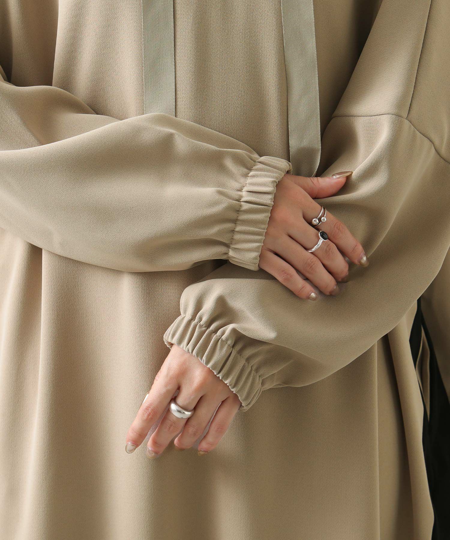 Gready Brilliant【WEB限定アイテム】s.フード付き配色ワンピース