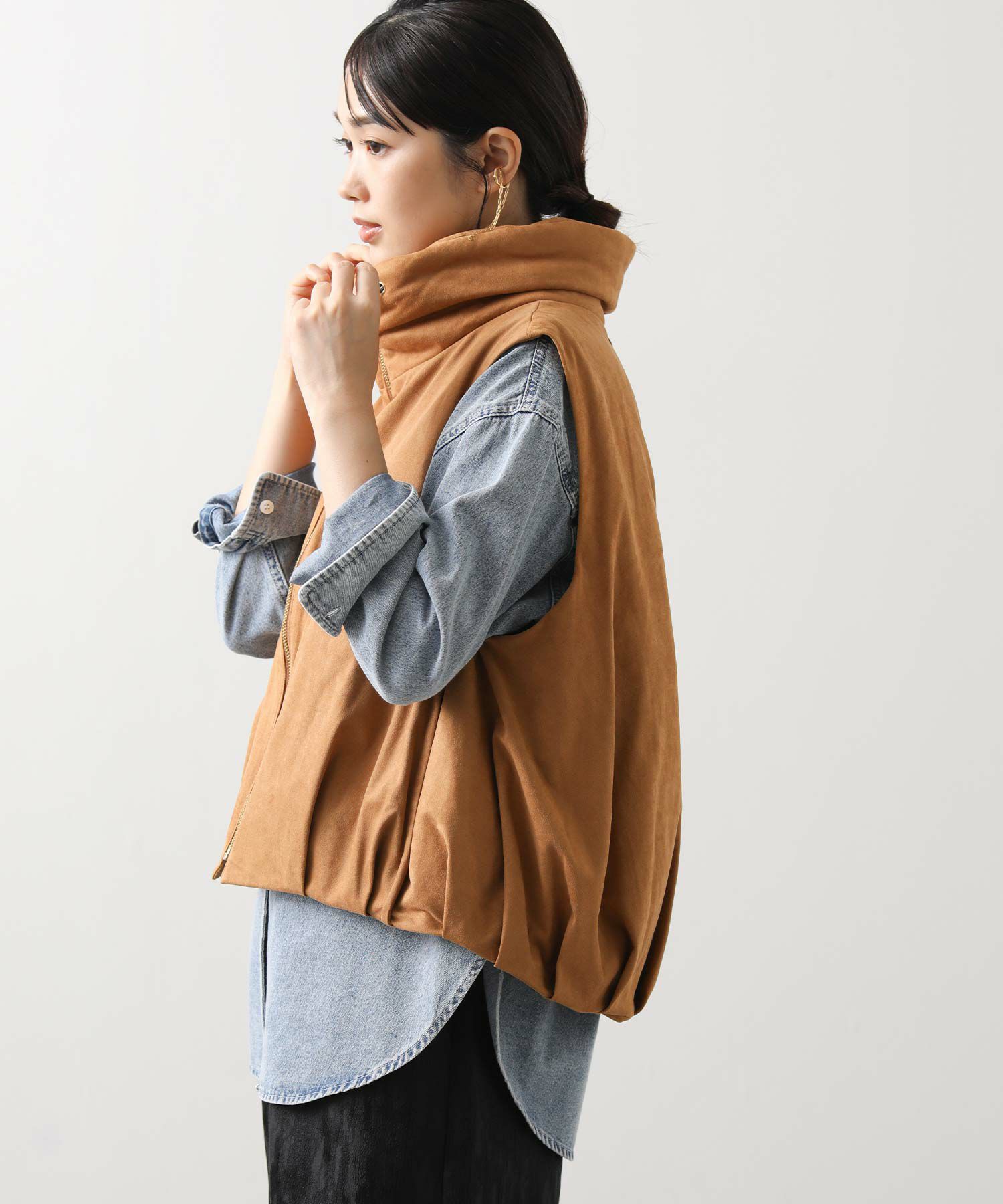 Gready Brilliantスエード中綿ハイネックベスト | SEKIMIKI Online