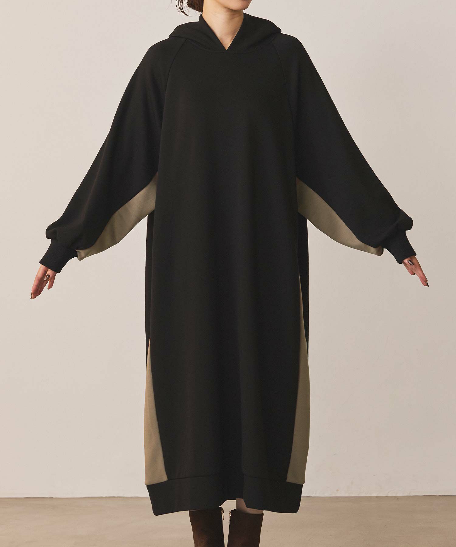 パーリーゲイツ　吊風裏毛起毛 フーディ ワンピース ＜ボーダー＞ サイズ2 PEARLY GATES パーリーゲイツ ジグザグ裏毛ジャカード ワンピース