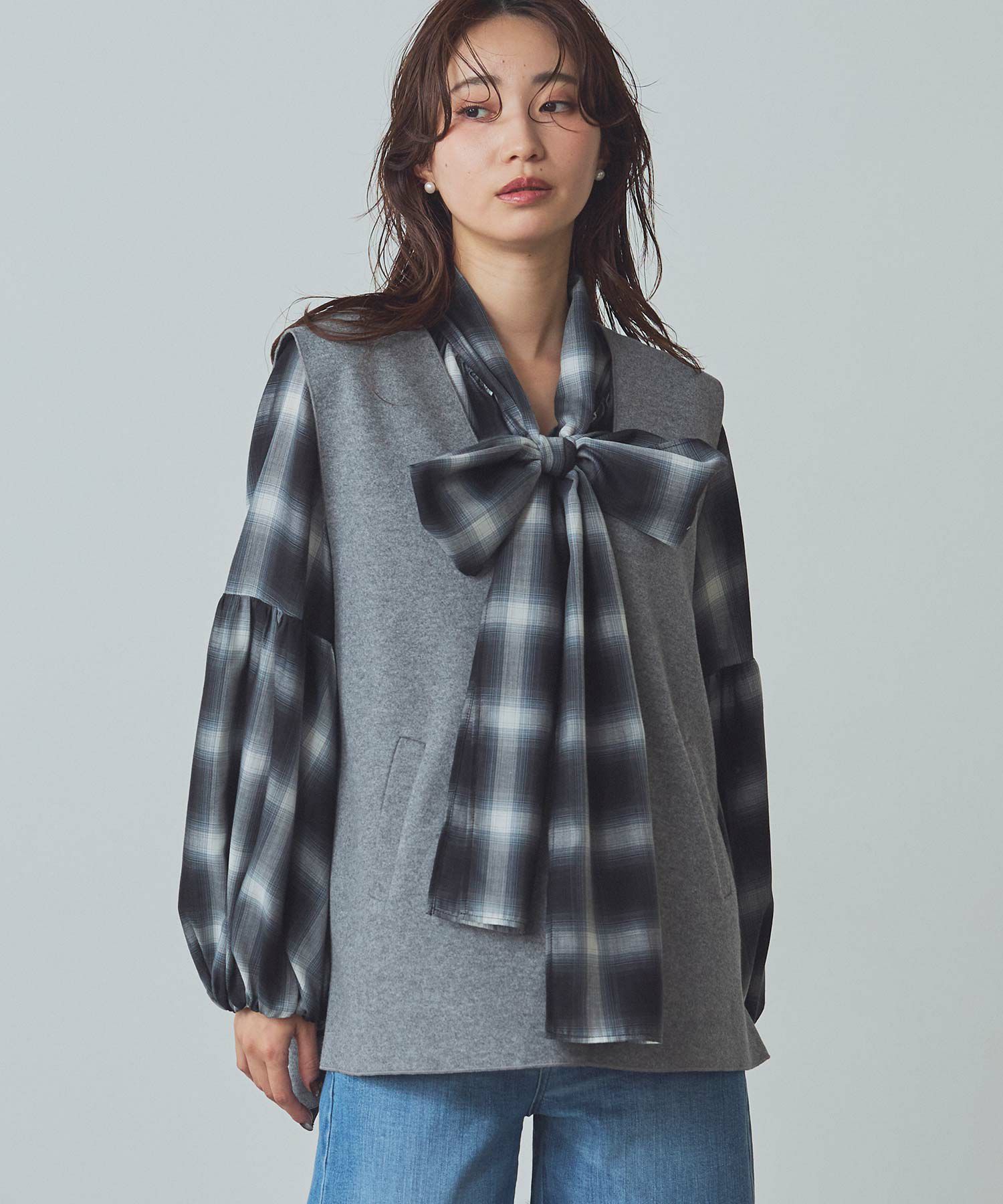 WフェイスVネックベストコーディネート