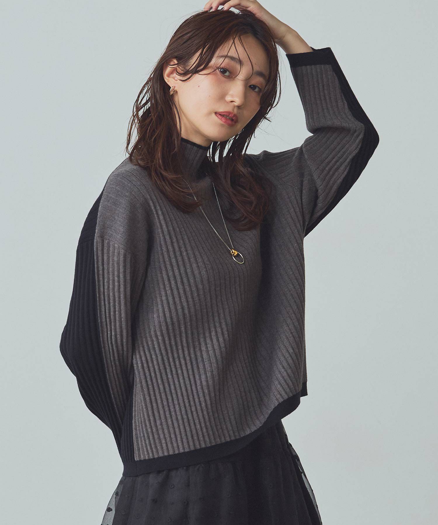 グレー×ブラック