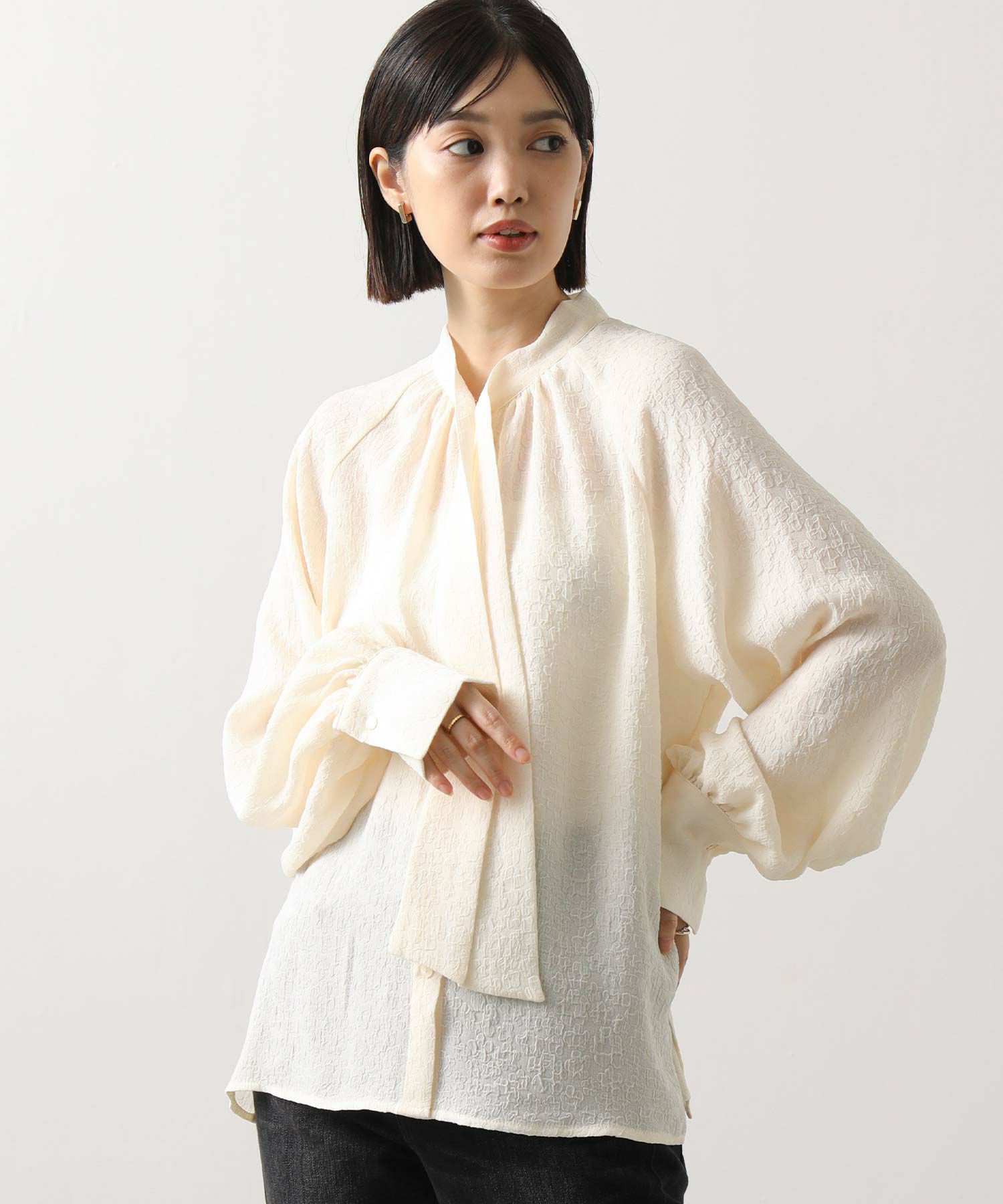 Gready Brilliants.LUシアー花ジャガードボウタイブラウス