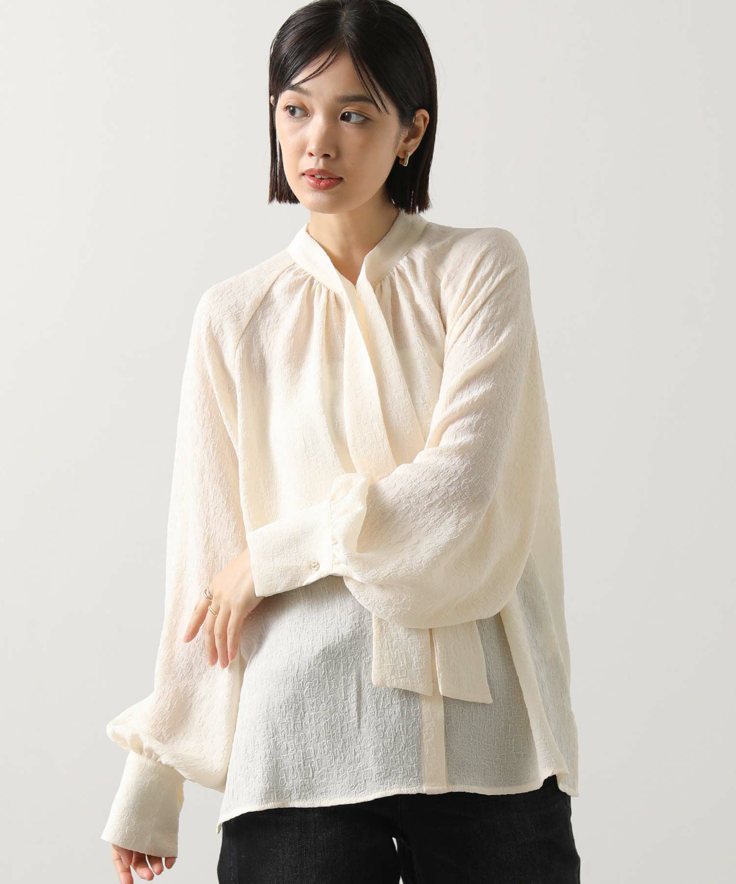 美品✨ドゥロワー　シルク　ジャガードボウブラウス　ボウタイ　ブラウス 美品✨ドゥロワー シルクレーヨンジャガードボウブラウス