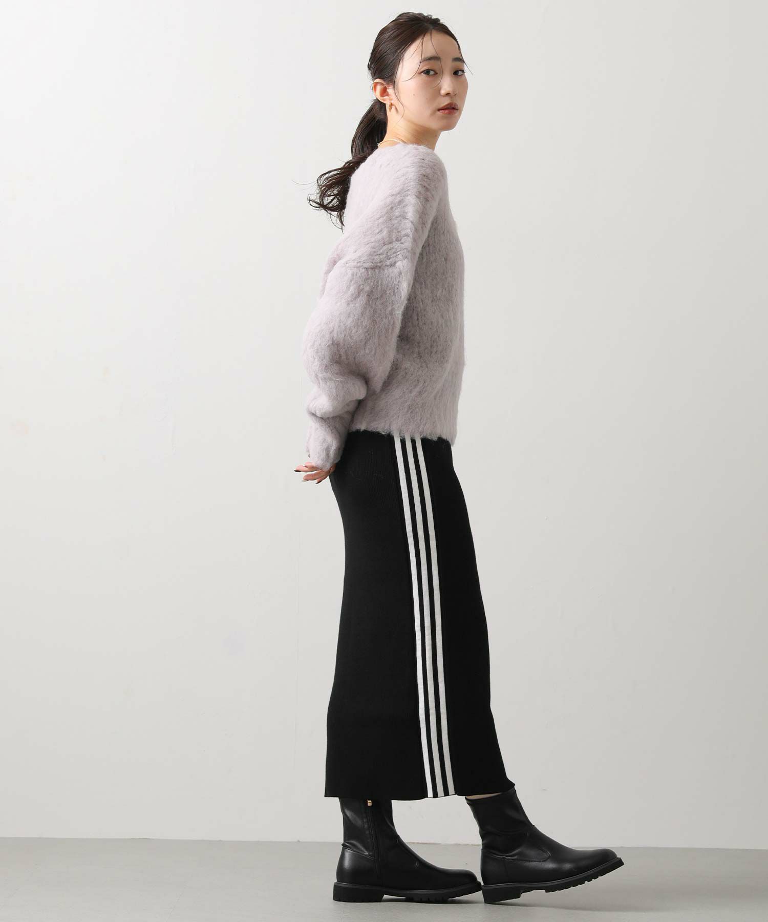 Gready Brilliantアルパカ混起毛ハンドクルーネックニット | SEKIMIKI