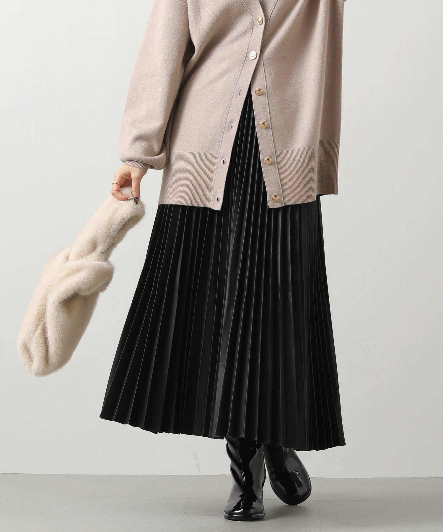 Gready Brilliantフェイクレザープリーツスカート | SEKIMIKI Online