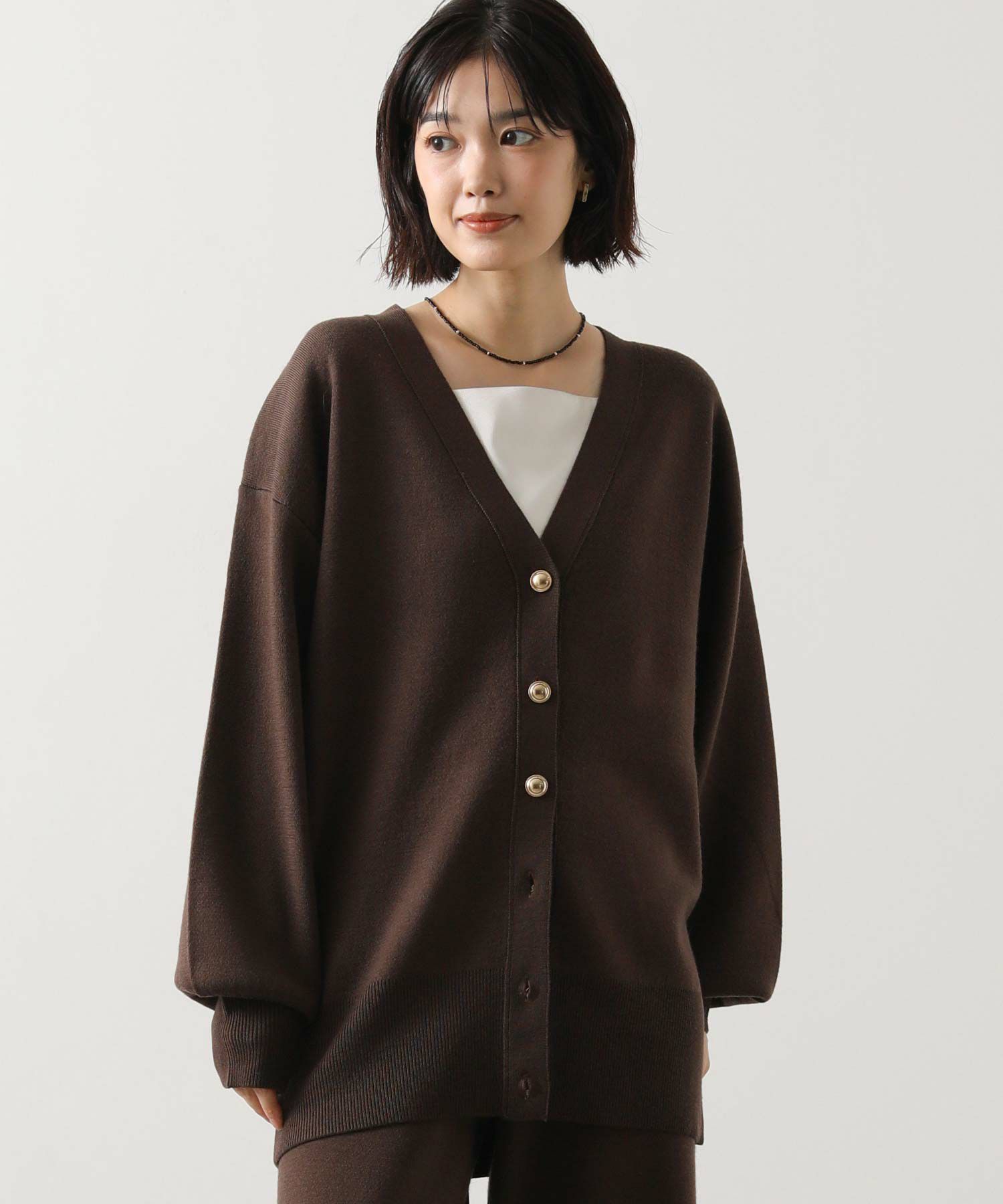 Gready Brilliantウール100スムースVネックカーディガン