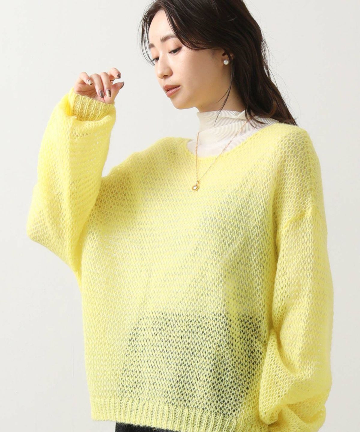 レモンイエロー