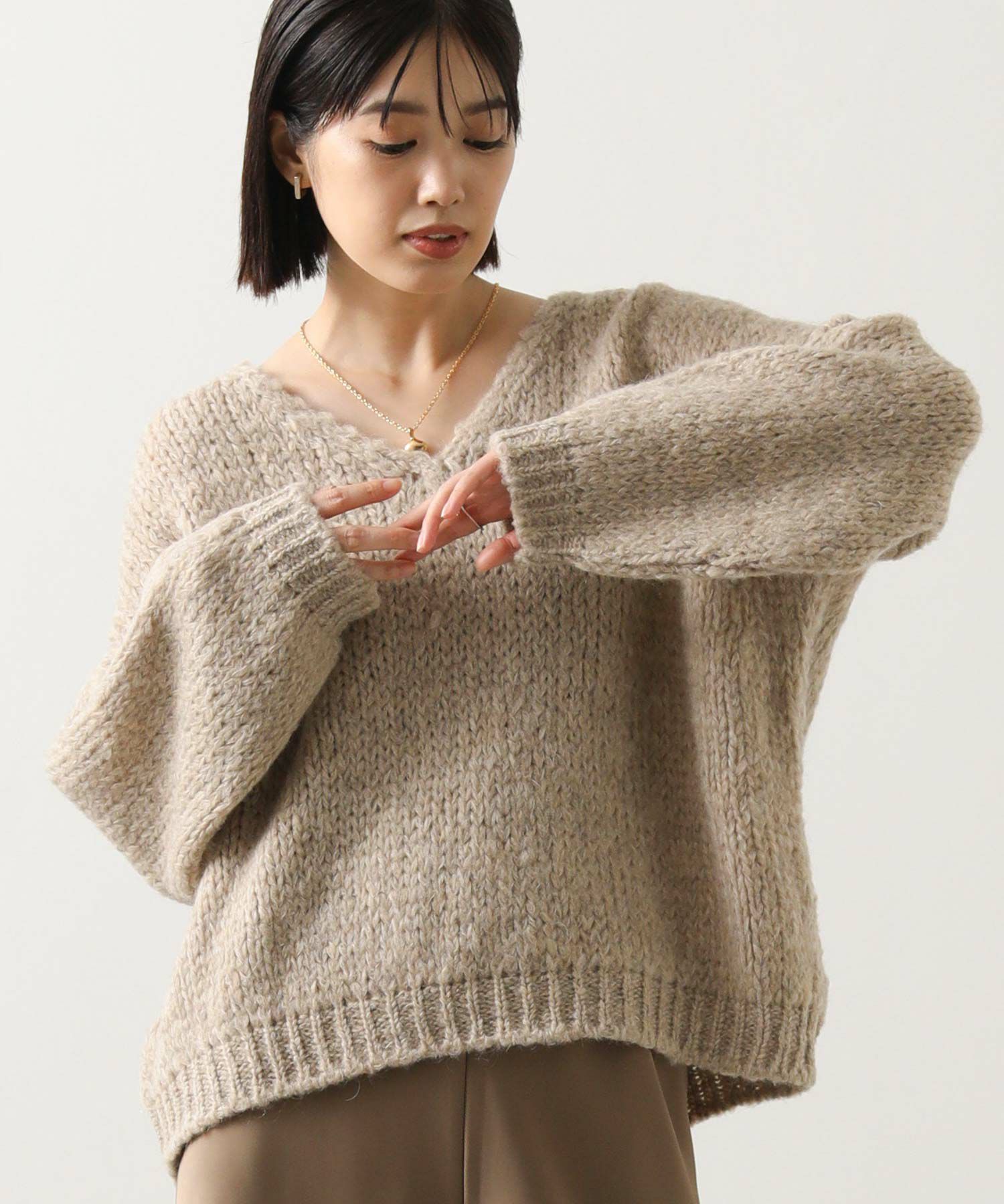 ライトベージュ