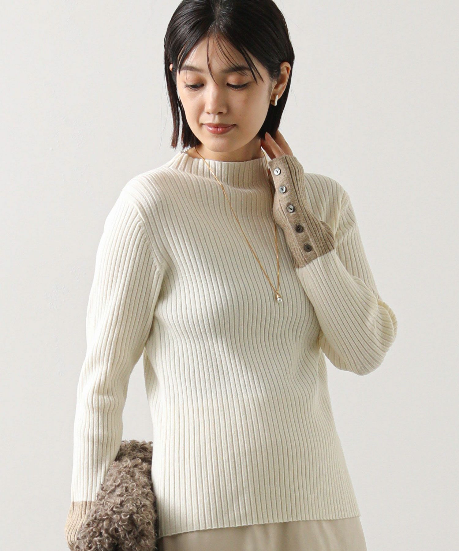 オフ×ベージュ