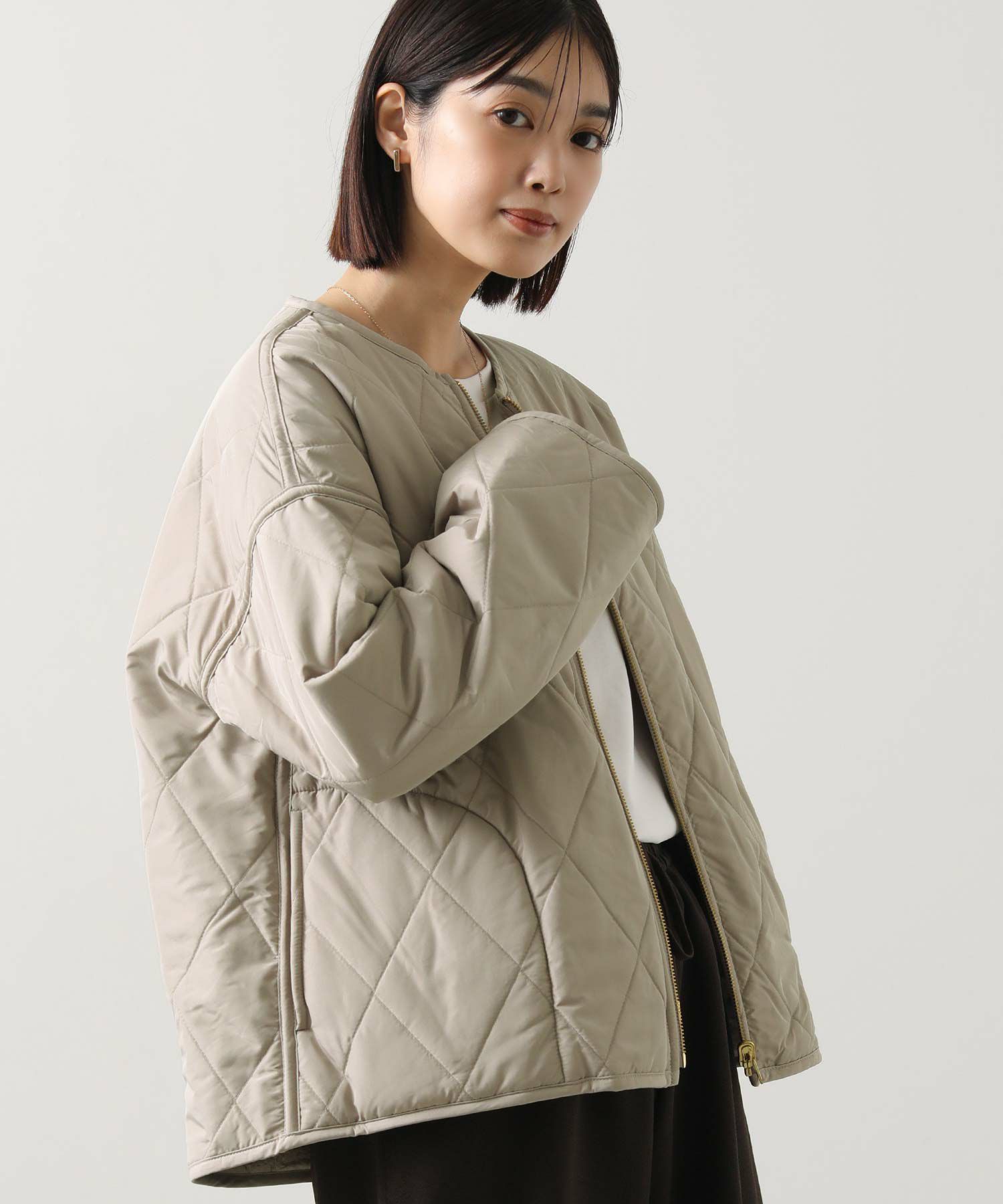 グレージュ
