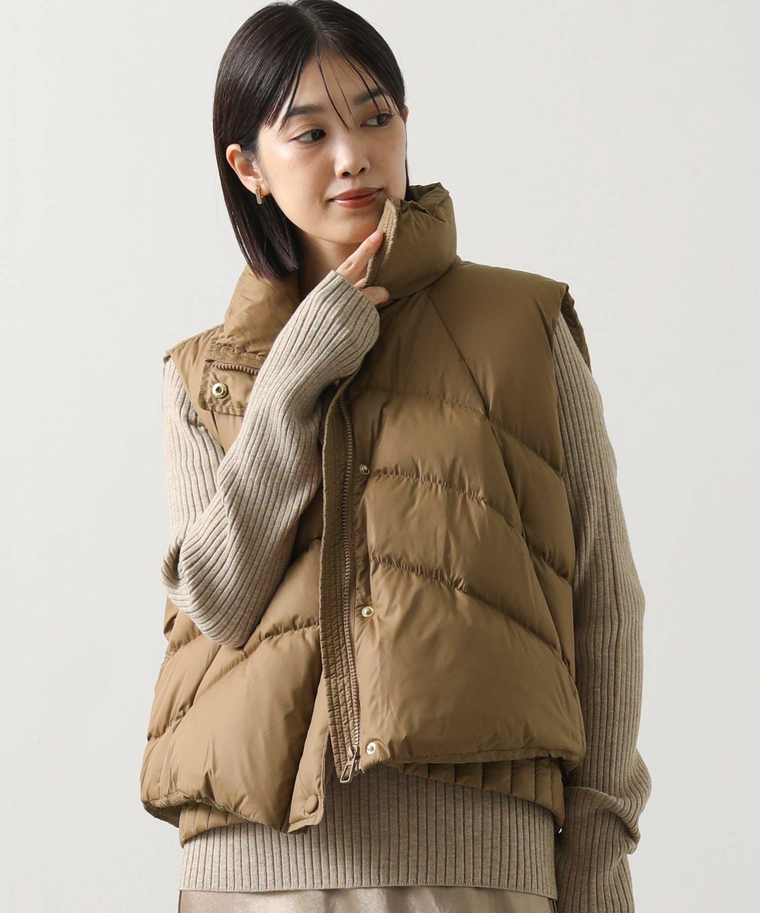 ベージュ ダウンベスト サイズ40 Gready Brilliantスタンドダウンベスト | SEKIMIKI Online