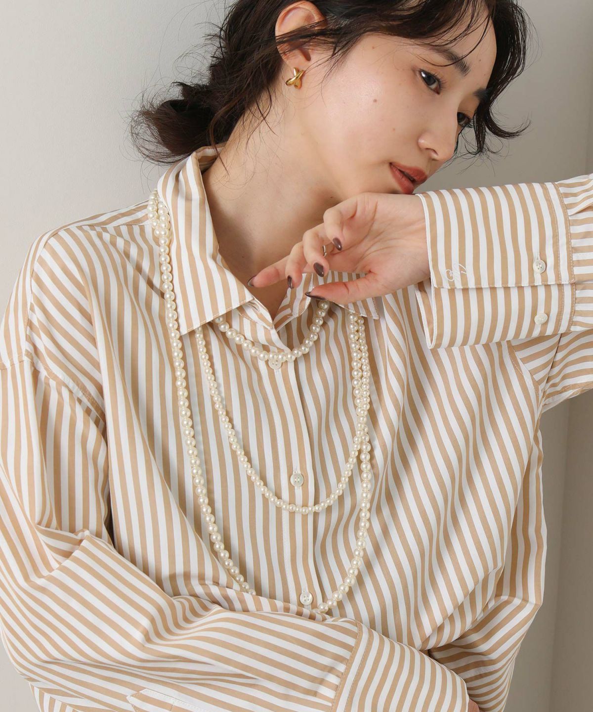 ベージュ×オフ