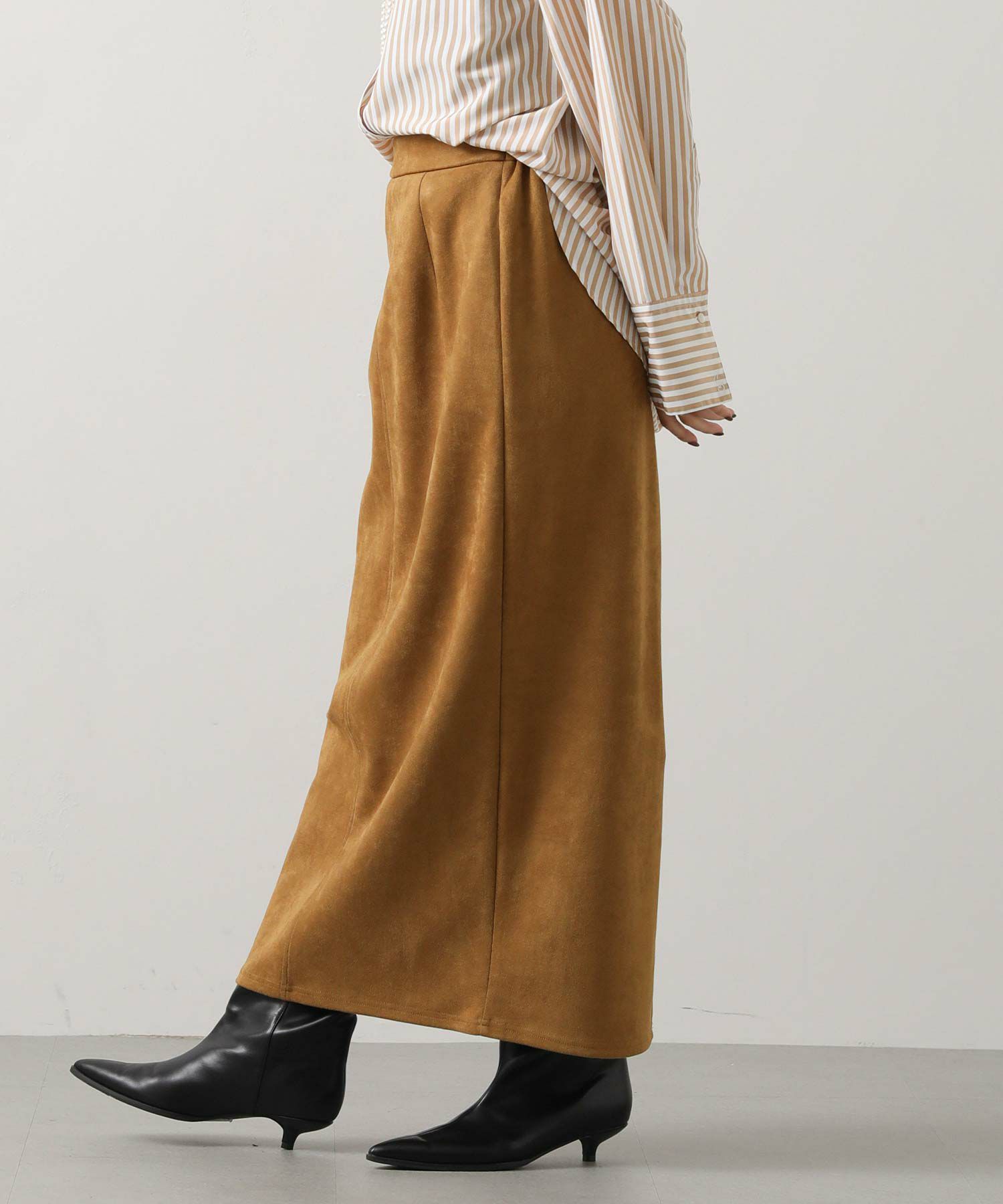 Gready Brilliantスエードダンボールタイトスカート | SEKIMIKI Online