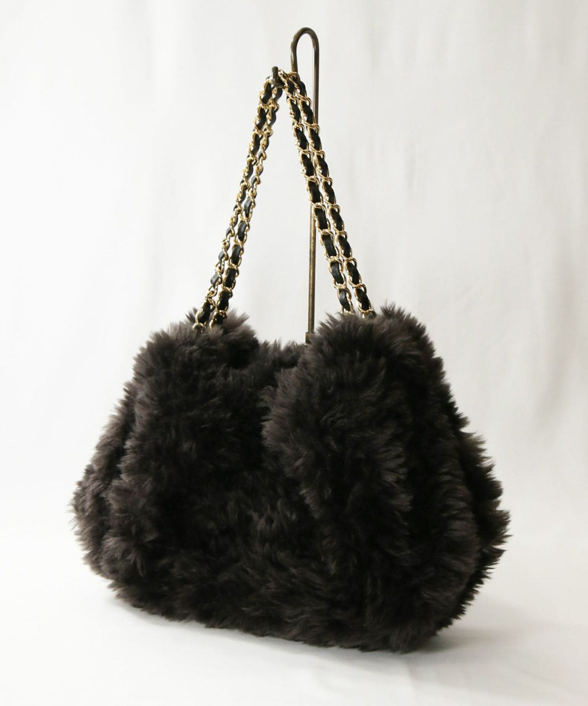 ダークブラウン