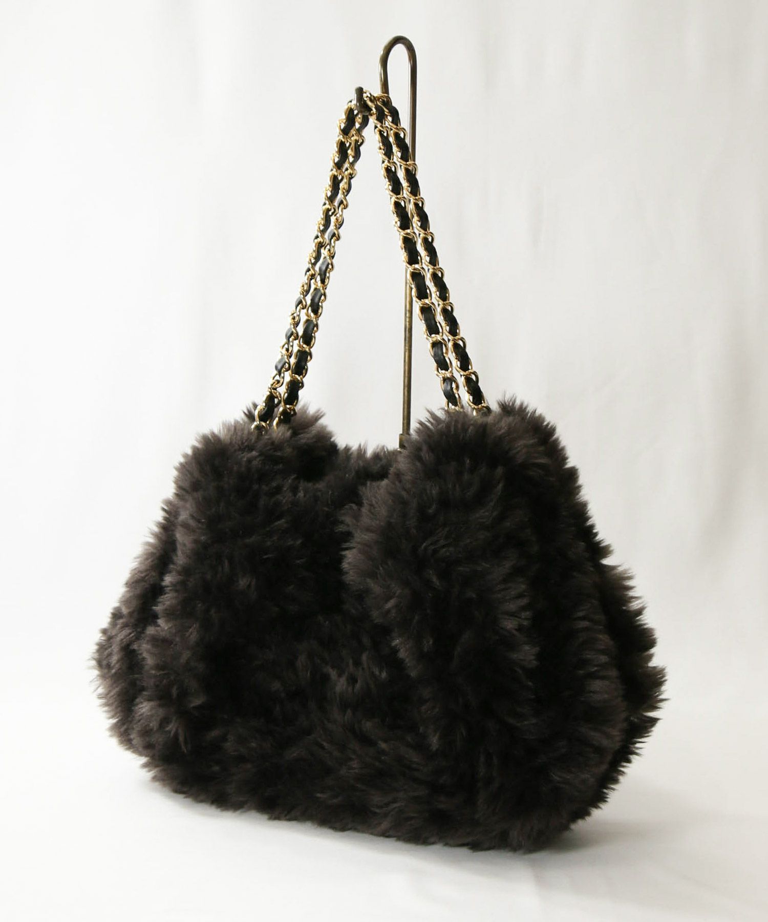 ダークブラウン