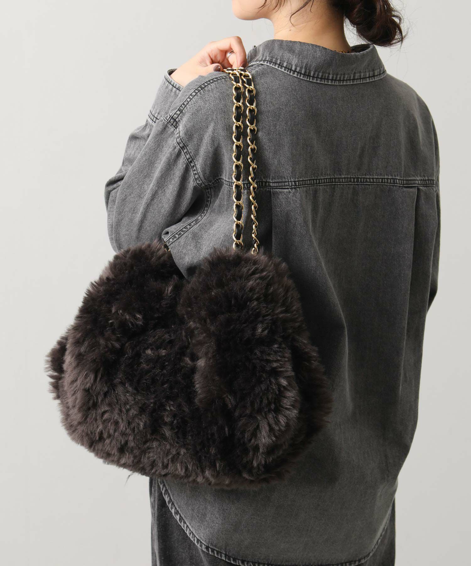 Gready BrilliantVエコファーチェーンバッグ | SEKIMIKI Online