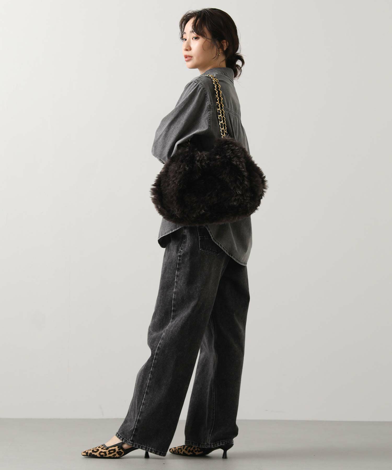 Gready BrilliantVエコファーチェーンバッグ | SEKIMIKI Online