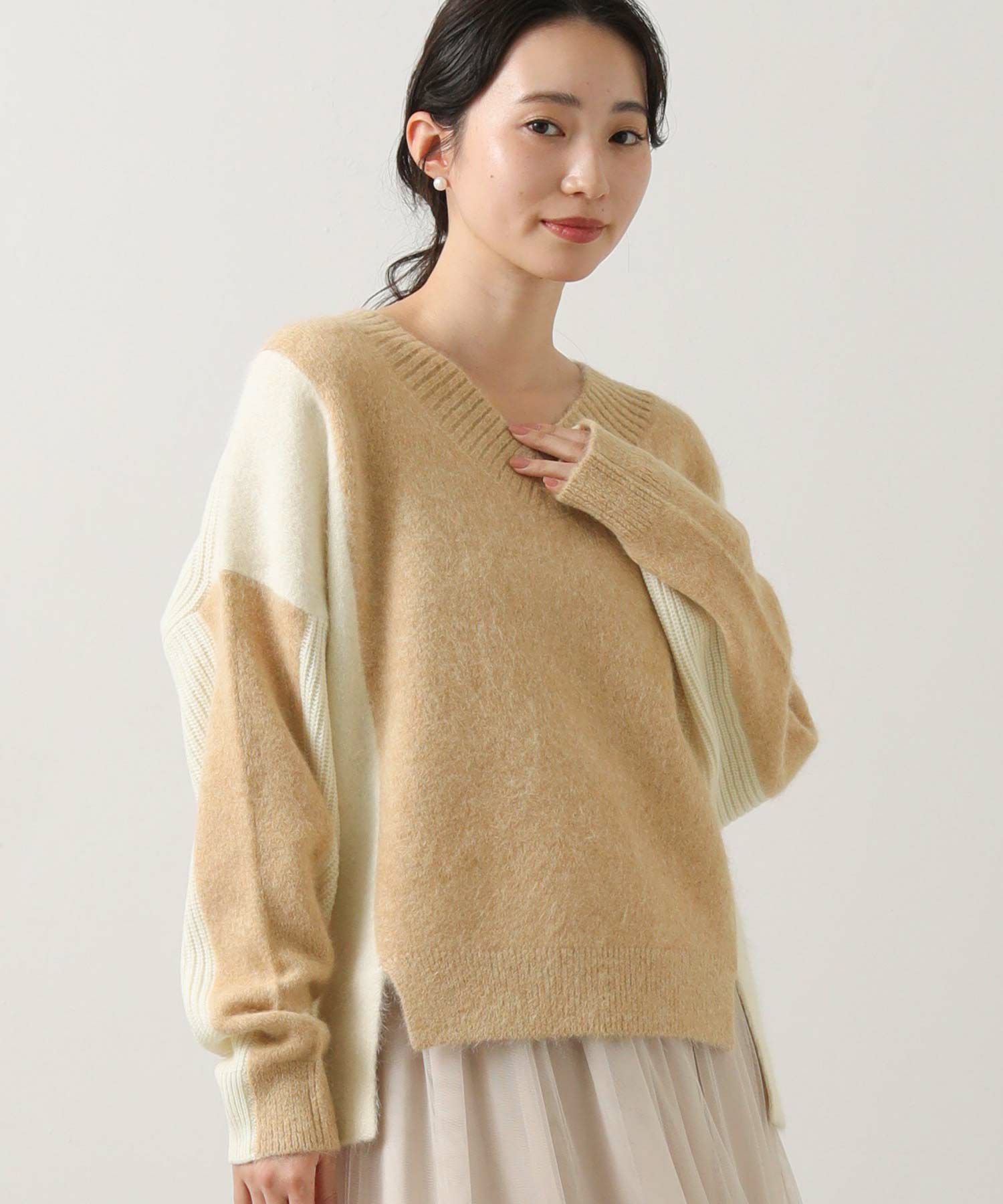 ベージュ×オフ