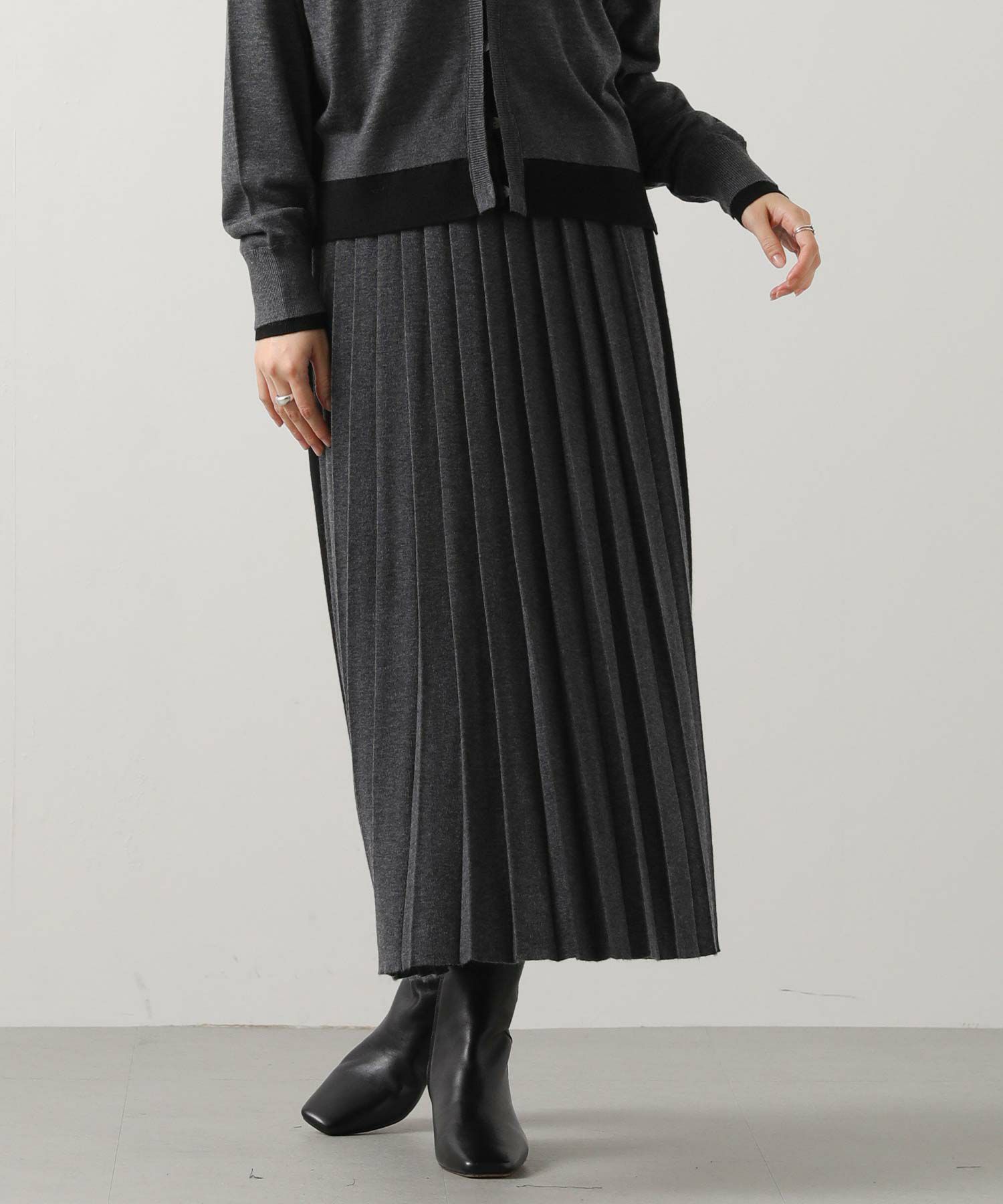 Gready Brilliantウール混サイドラインプリーツニットスカート