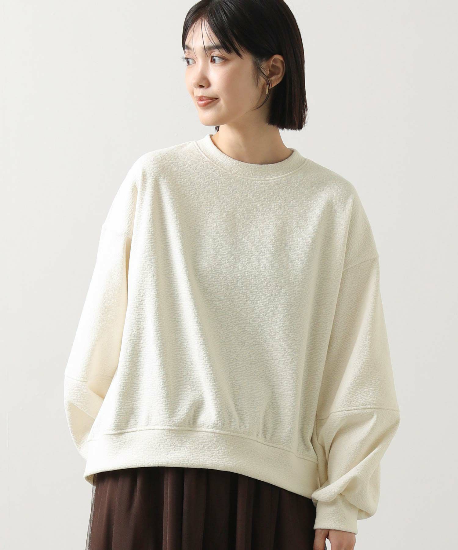 Gready Brilliant起毛ジャガード立体パフクルーネックトップス