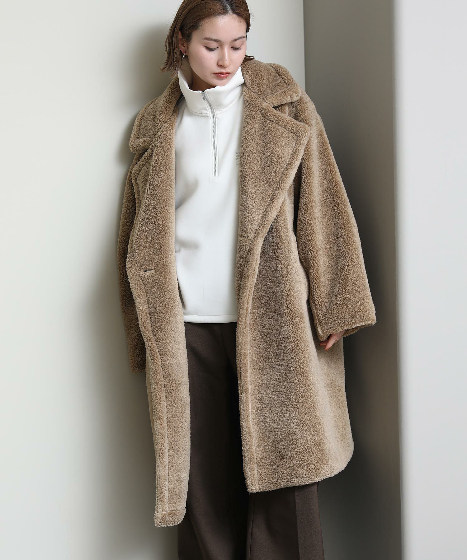 ライトブラウン