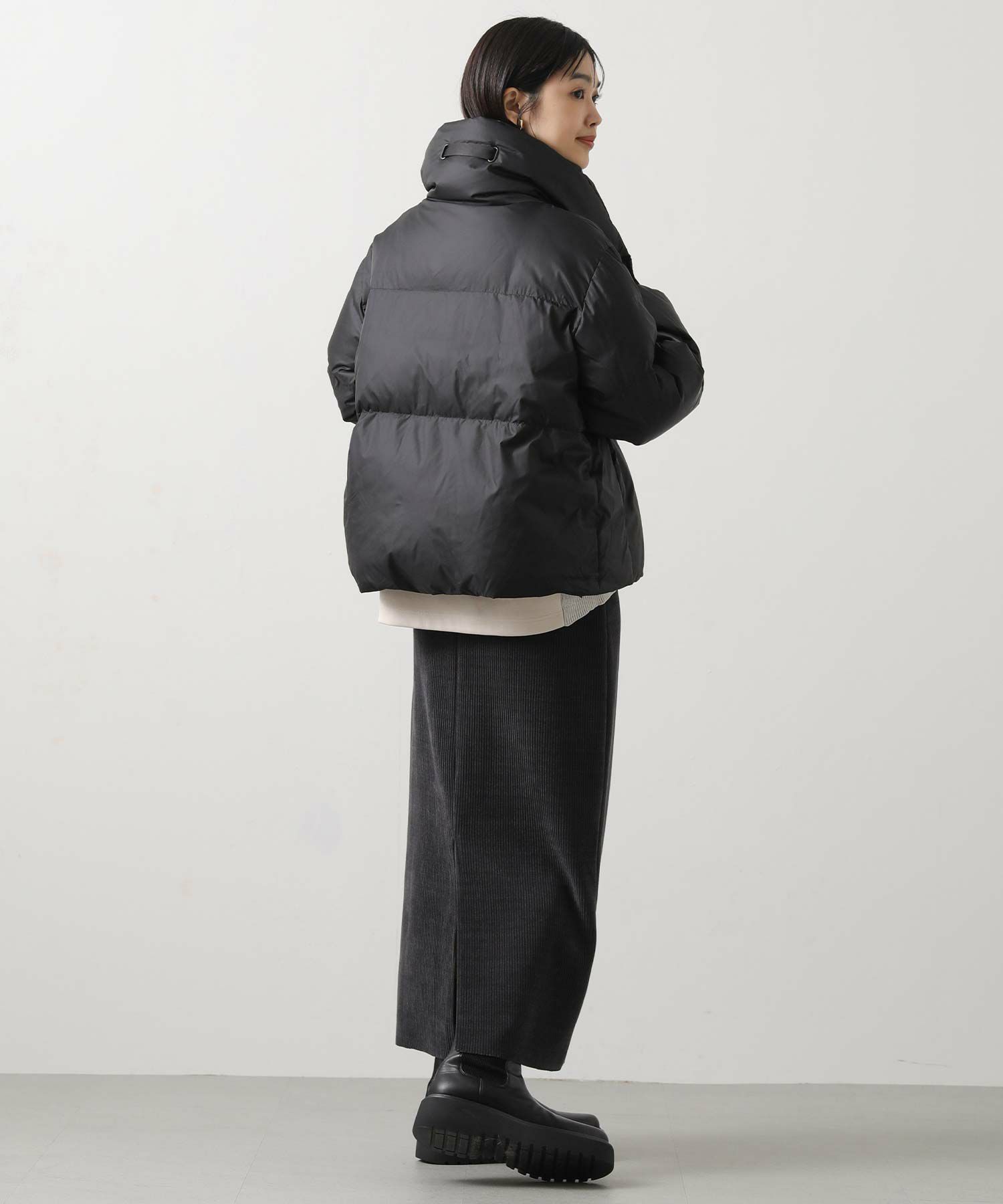 Gready Brilliantスタンドネックショートダウン | SEKIMIKI Online