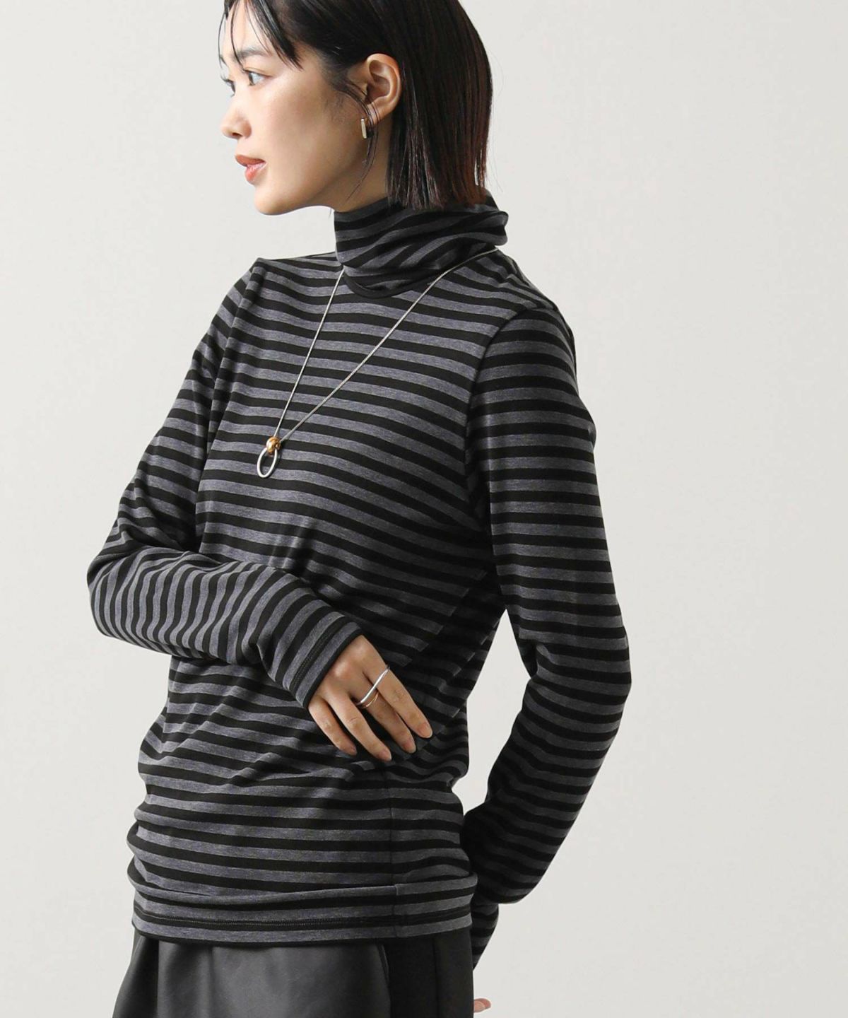 グレー×ブラック